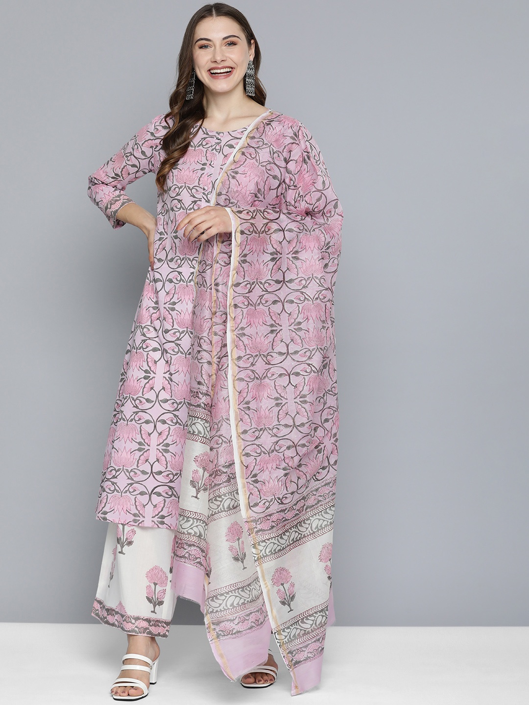 HERE&NOW Women Floral Printed Regular Pure Cotton Kurta with Palazzos & With Dupatta, Pink
HERE&NOW Women Floral Printed Regular Pure Cotton Kurta with Palazzos & With Dupatta, Pink