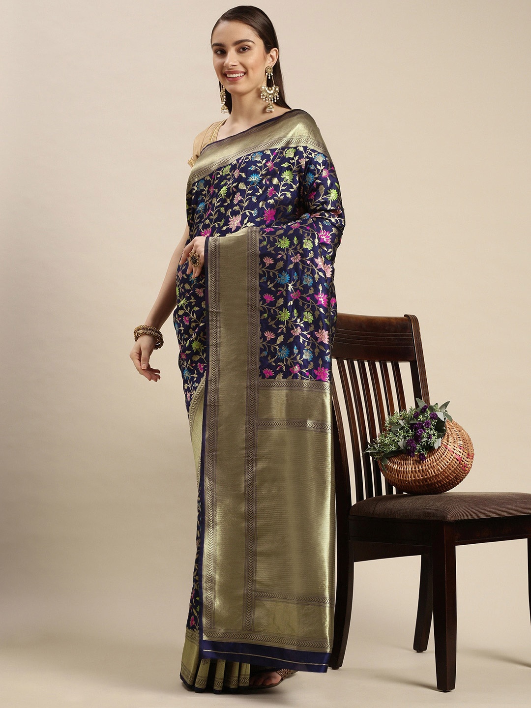 Royal Rajgharana Saree Ethnic Motifs Woven Design Zari Pure Silk Banarasi Sarees, Navy blue
Royal Rajgharana Saree Ethnic Motifs Woven Design Zari Pure Silk Banarasi Sarees, Navy blue