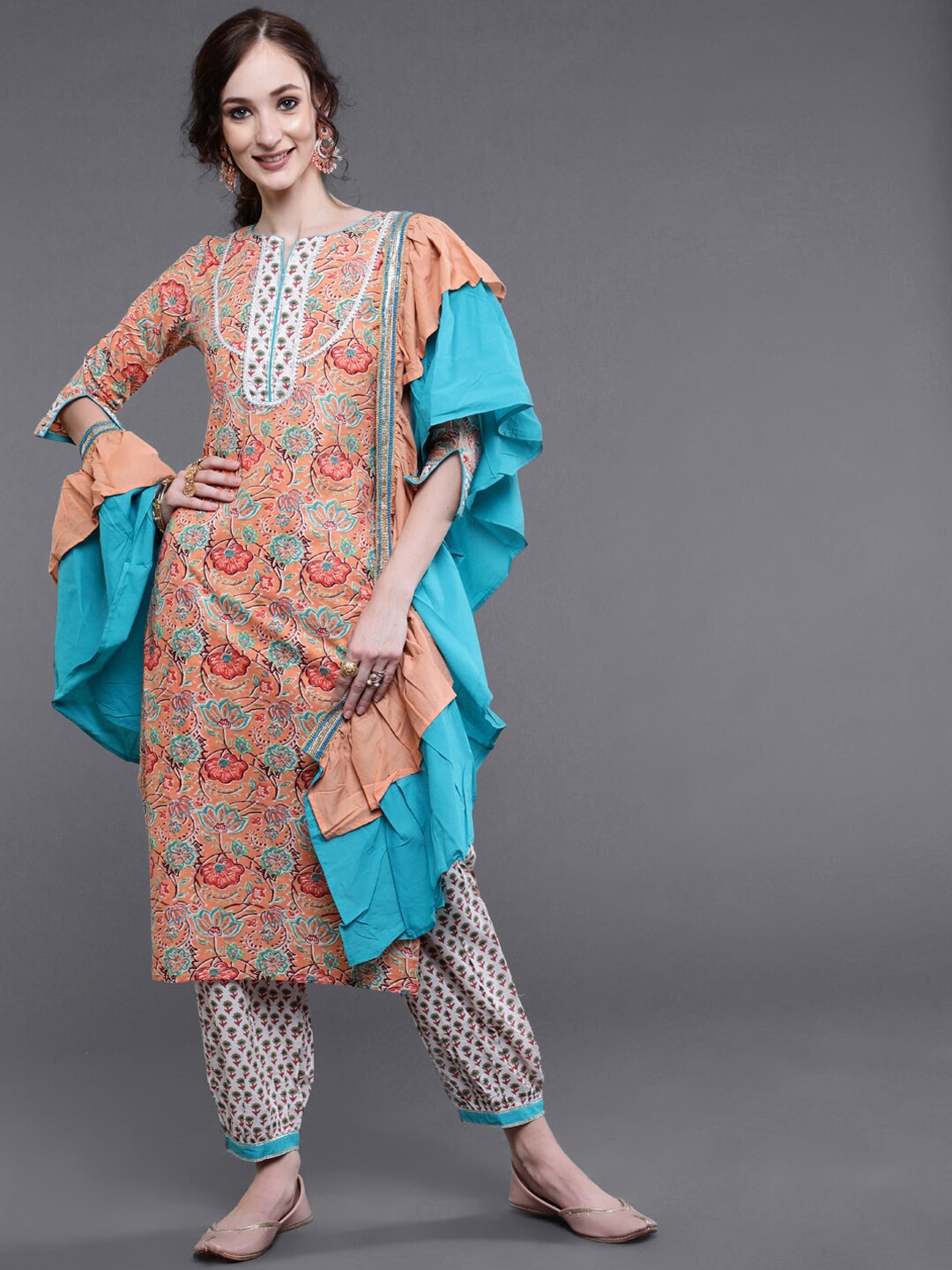 saubhagya Floral Printed Gotta Patti Pure Cotton Kurta With Trousers & Dupatta, Peach
saubhagya Floral Printed Gotta Patti Pure Cotton Kurta With Trousers & Dupatta, Peach