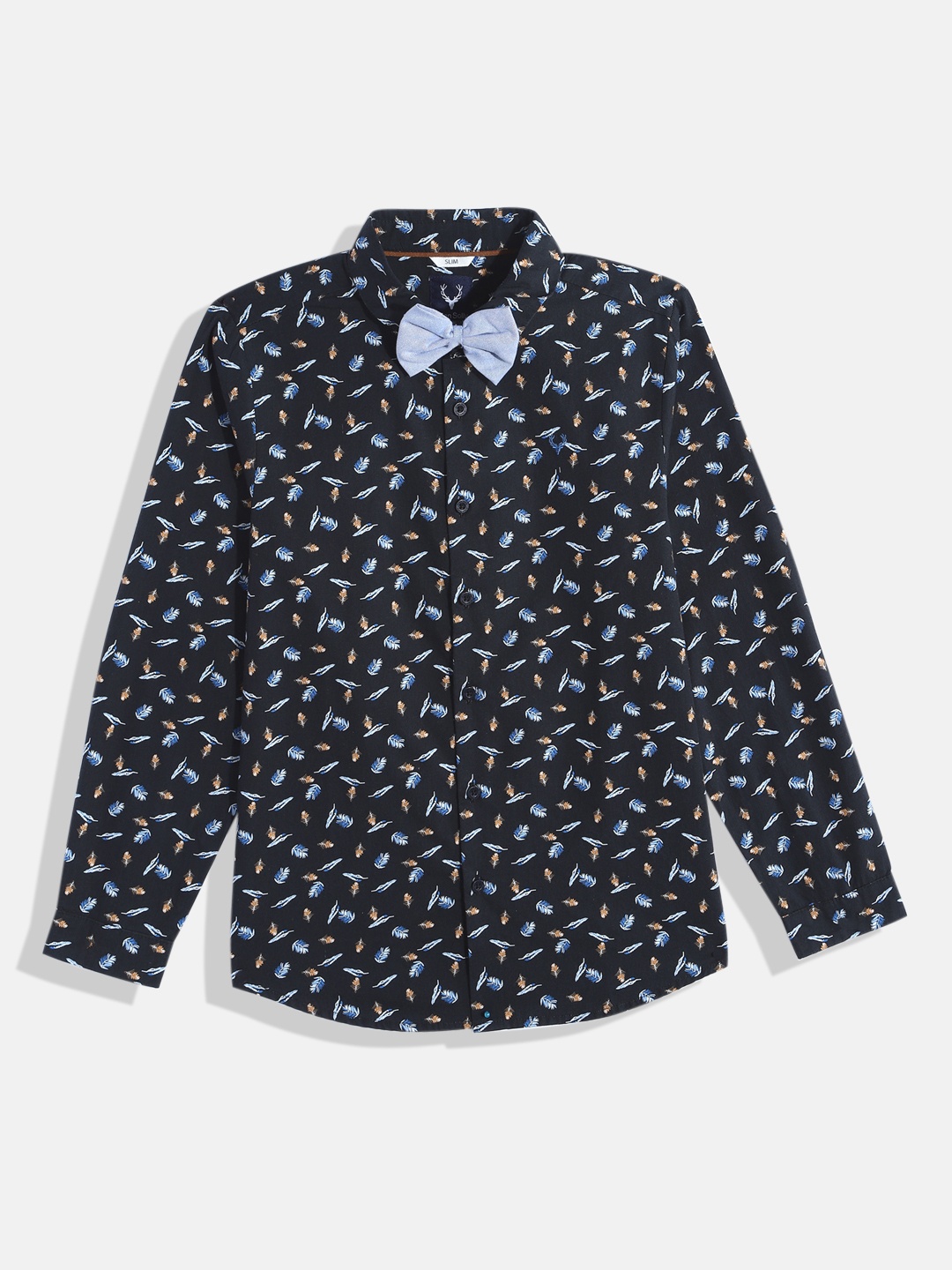 Allen Solly Junior Boys Pure Cotton Slim Fit Tropical Printed Casual Shirt with Bow, Navy blue
Allen Solly Junior Boys Pure Cotton Slim Fit Tropical Printed Casual Shirt with Bow, Navy blue