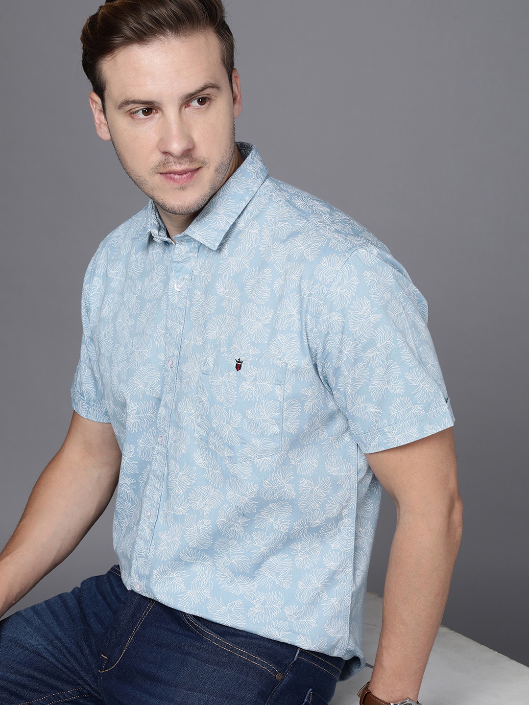Louis Philippe Jeans Men Slim Fit Floral Opaque Printed Pure Cotton Casual Shirt, Blue
Louis Philippe Jeans Men Slim Fit Floral Opaque Printed Pure Cotton Casual Shirt, Blue