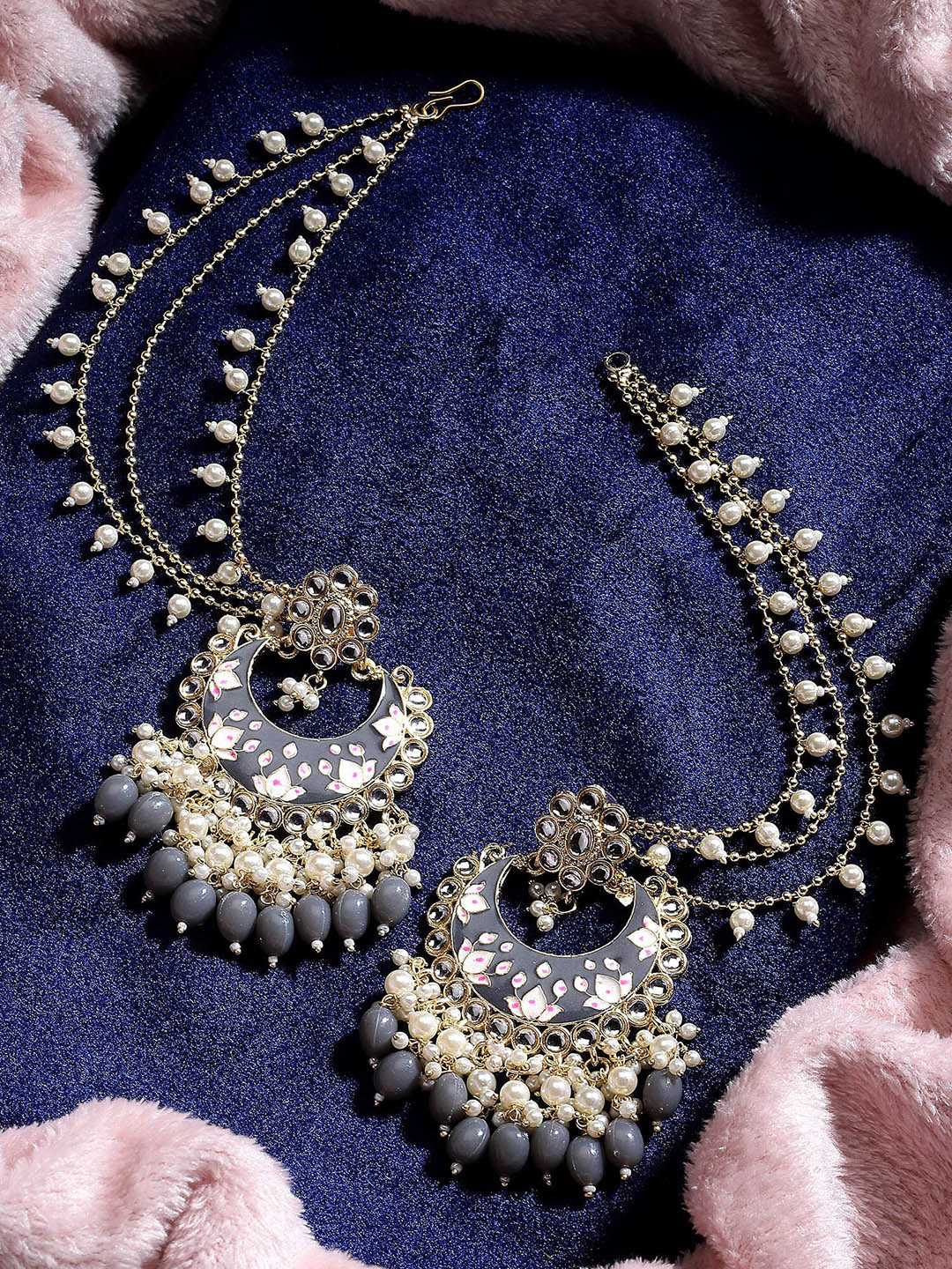 KARATCART Gold-Plated Contemporary Studded Kundan Chandbalis Kaanchain Earrings, Grey
KARATCART Gold-Plated Contemporary Studded Kundan Chandbalis Kaanchain Earrings, Grey