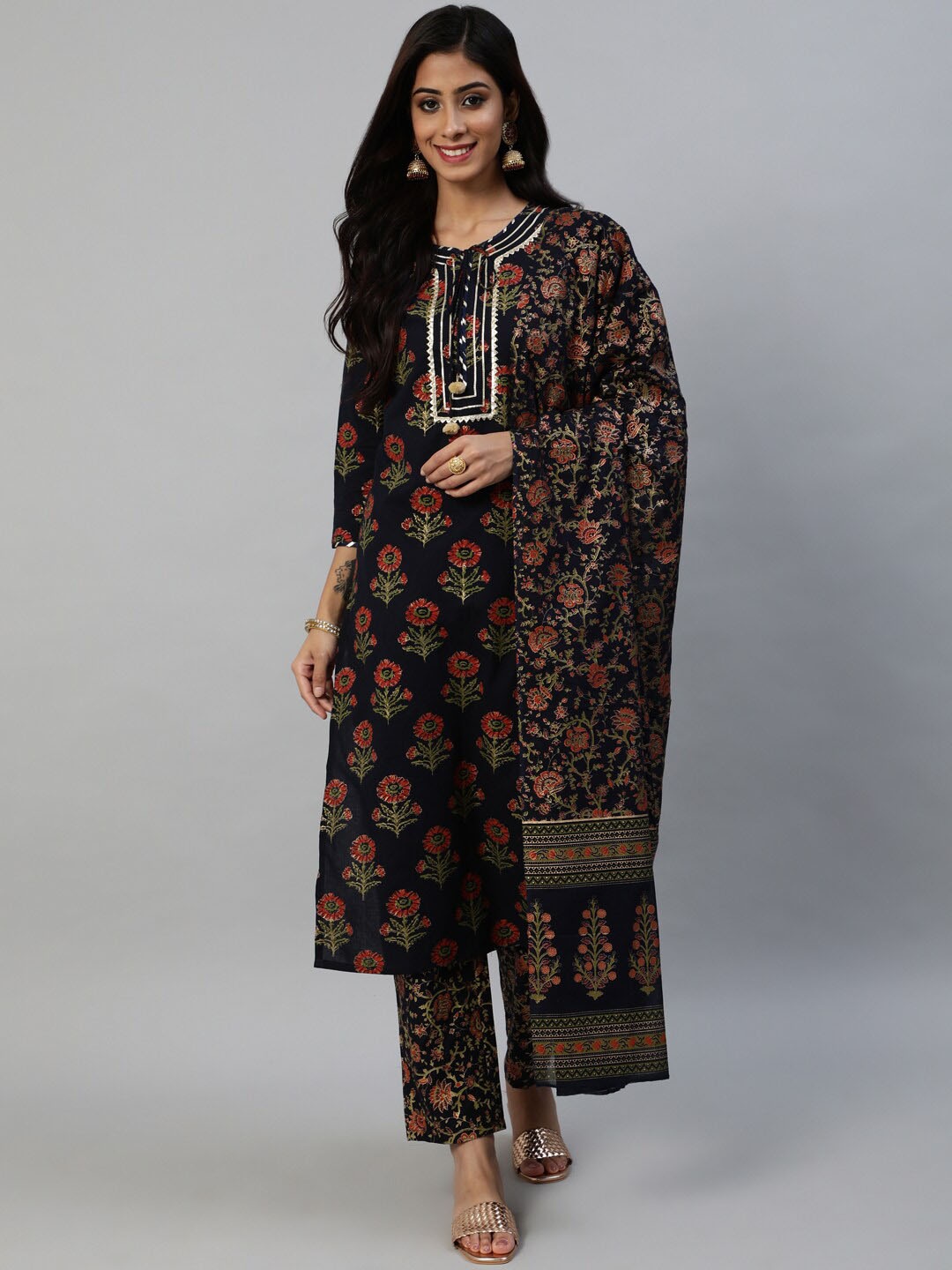 Anubhutee Floral Printed Gotta Patti Pure Cotton Kurta with Trousers & Dupatta, Navy blue
Anubhutee Floral Printed Gotta Patti Pure Cotton Kurta with Trousers & Dupatta, Navy blue