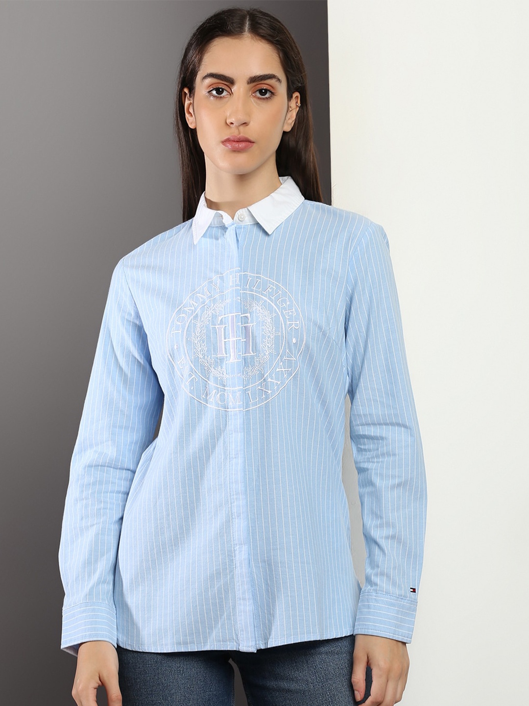 Tommy Hilfiger Striped Embroidered With Contrast Spread Collar Cotton Casual Shirt, Blue
Tommy Hilfiger Striped Embroidered With Contrast Spread Collar Cotton Casual Shirt, Blue