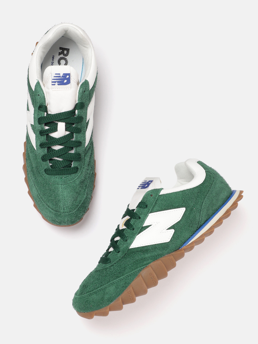 New Balance Men Brand Logo Detail RC30 Sports Shoes, Green 
New Balance Men Brand Logo Detail RC30 Sports Shoes, Green