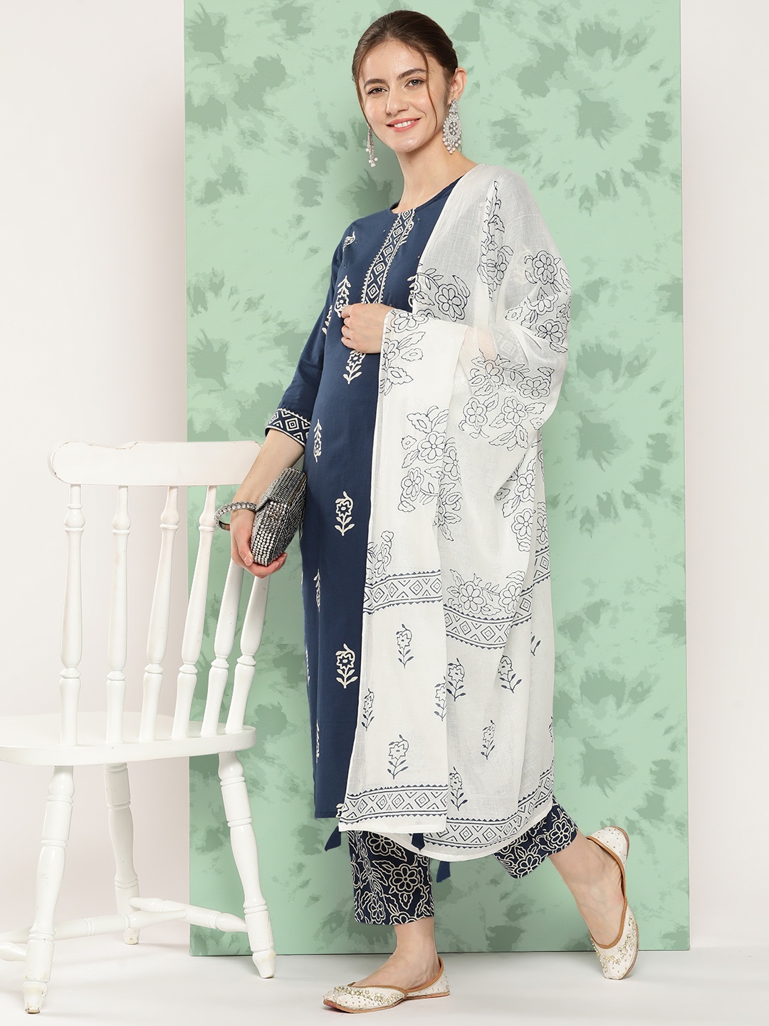 Yufta Ethnic Motifs Printed Gotta Patti Pure Cotton Kurta With Trousers & With Dupatta, Navy blue
Yufta Ethnic Motifs Printed Gotta Patti Pure Cotton Kurta With Trousers & With Dupatta, Navy blue