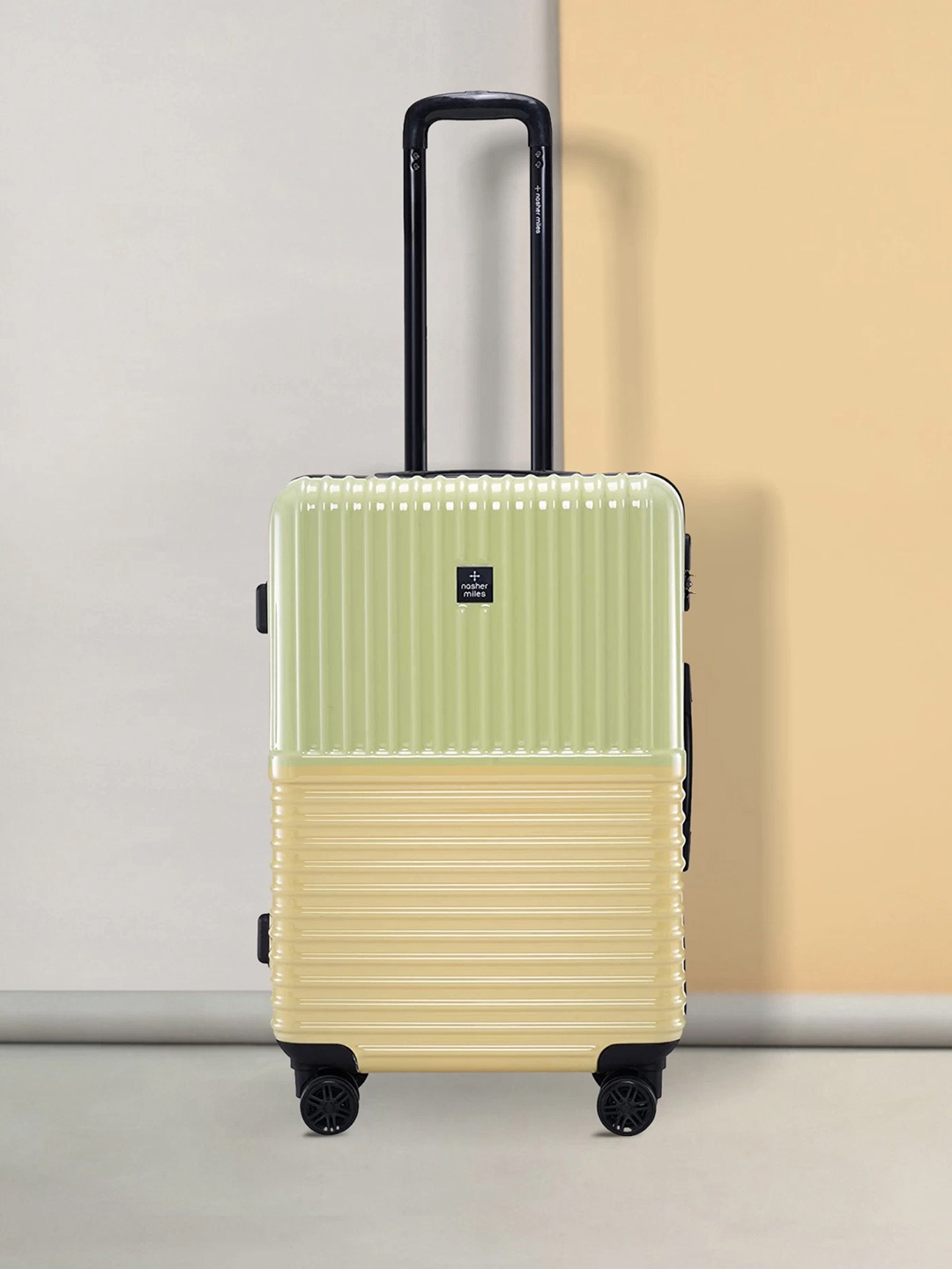 Nasher Miles Istanbul Hard-Sided ABS and PC Medium Green Yellow Trolley Bag - 24Inch 65cm
Nasher Miles Istanbul Hard-Sided ABS and PC Medium Green Yellow Trolley Bag - 24Inch 65cm