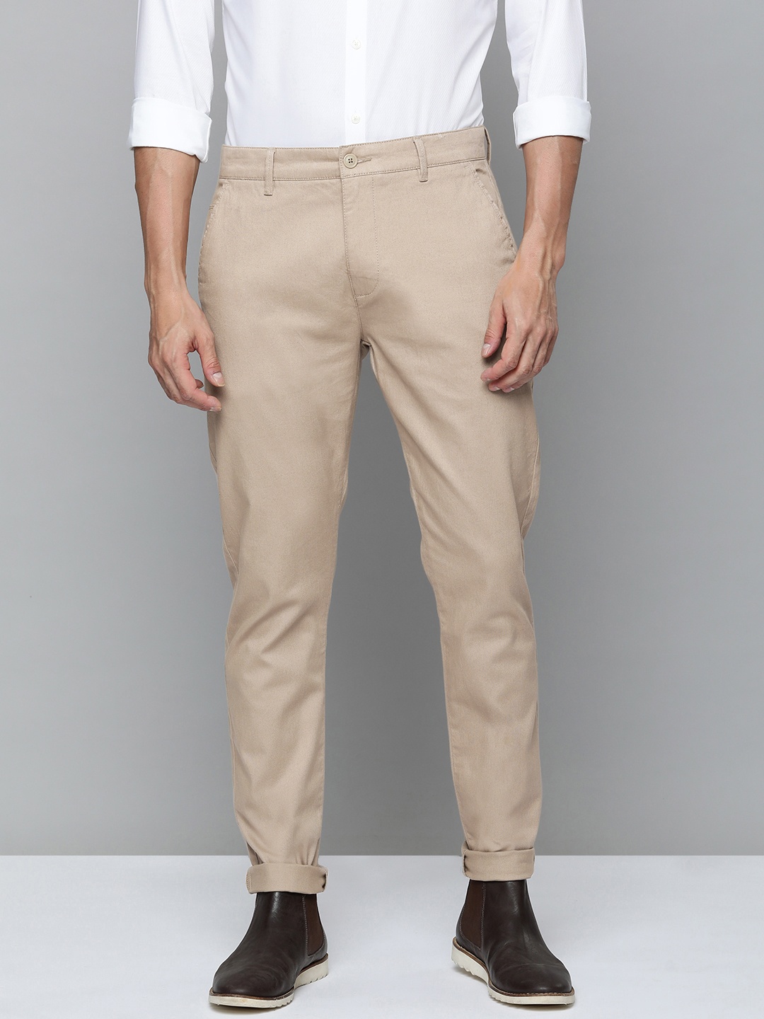 Levis Men Textured Slim Fit Chino Trousers, Beige