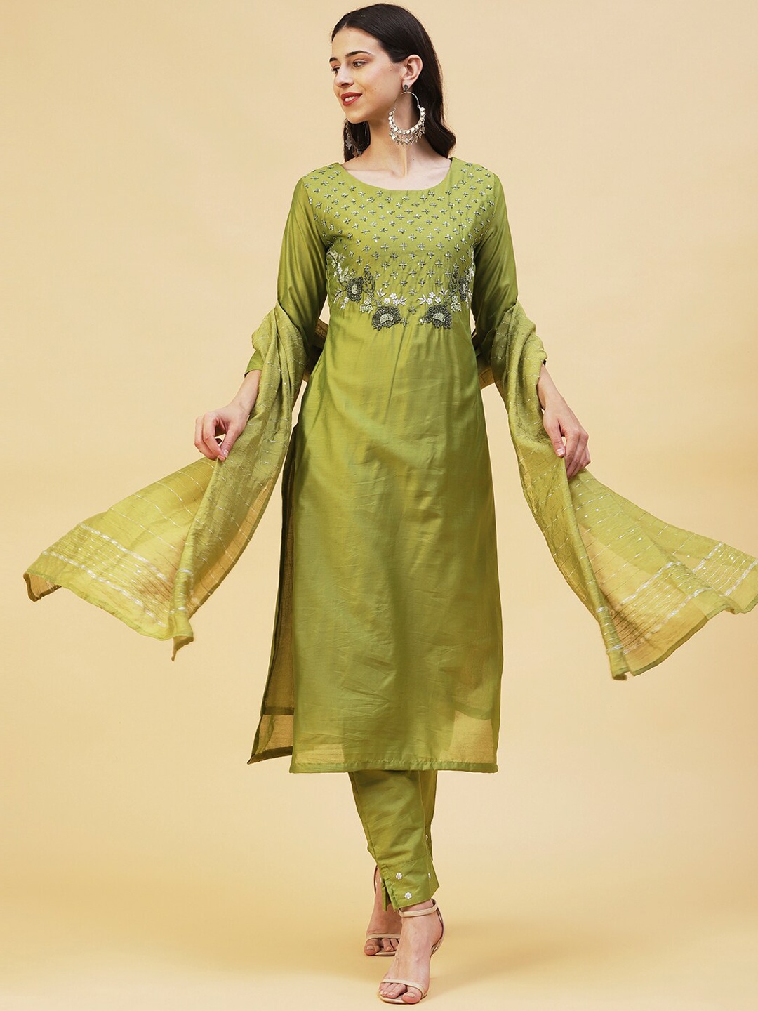 FASHOR Ethnic Motifs Embroidered Sequined Chanderi Cotton Kurta with Trousers & Dupatta, Green
FASHOR Ethnic Motifs Embroidered Sequined Chanderi Cotton Kurta with Trousers & Dupatta, Green