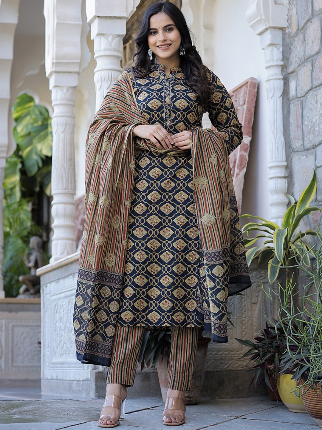 KAAJH Floral Printed Thread Work Pure Cotton Kurta with Trousers & With Dupatta, Navy blue
KAAJH Floral Printed Thread Work Pure Cotton Kurta with Trousers & With Dupatta, Navy blue