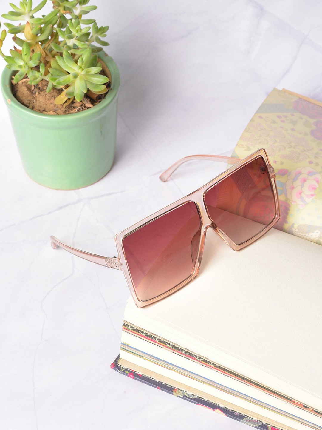 HAUTE SAUCE by Campus Sutra Women Oversized Sunglasses with Polarised Lens SUM23_HSSG1002, Peach
HAUTE SAUCE by Campus Sutra Women Oversized Sunglasses with Polarised Lens SUM23_HSSG1002, Peach