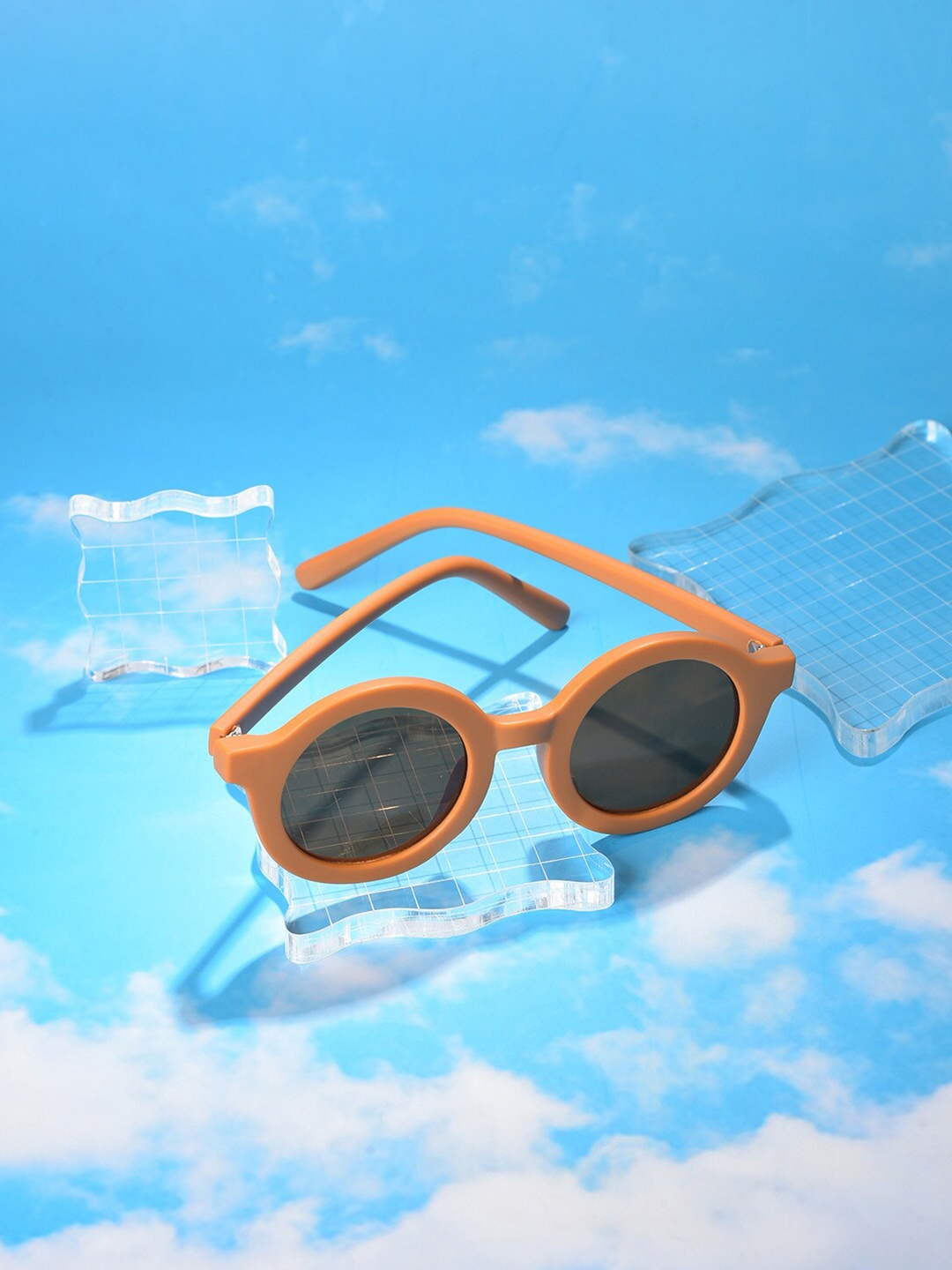 HAUTE SAUCE by Campus Sutra Women Wayfarer Sunglass with UV Protected Lens SUM23_HSSG1127, Brown
HAUTE SAUCE by Campus Sutra Women Wayfarer Sunglass with UV Protected Lens SUM23_HSSG1127, Brown