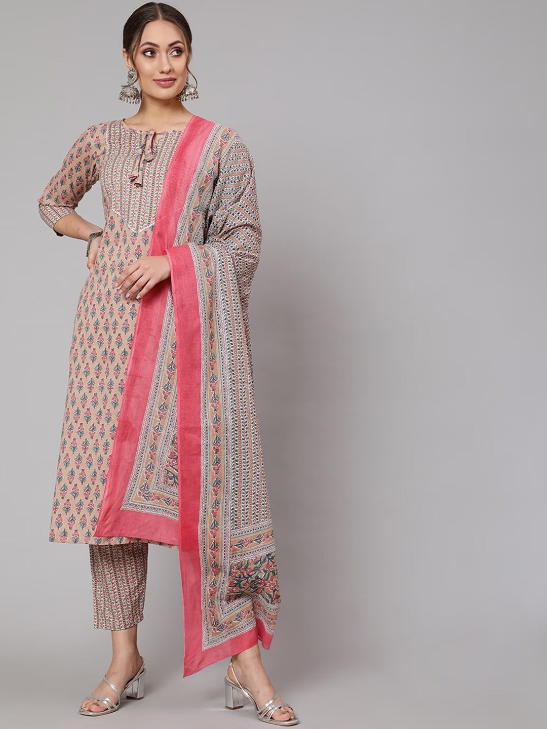 THE NKS PLUS Floral Printed Gotta Patti Pure Cotton Kurta With Trousers & Dupatta, Beige
THE NKS PLUS Floral Printed Gotta Patti Pure Cotton Kurta With Trousers & Dupatta, Beige
