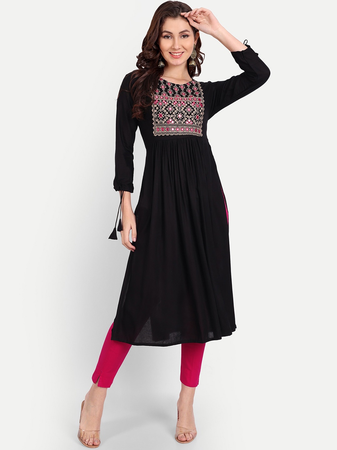 Karagwals fab Geometric Yoke Design Mirror Work Kurta, Black