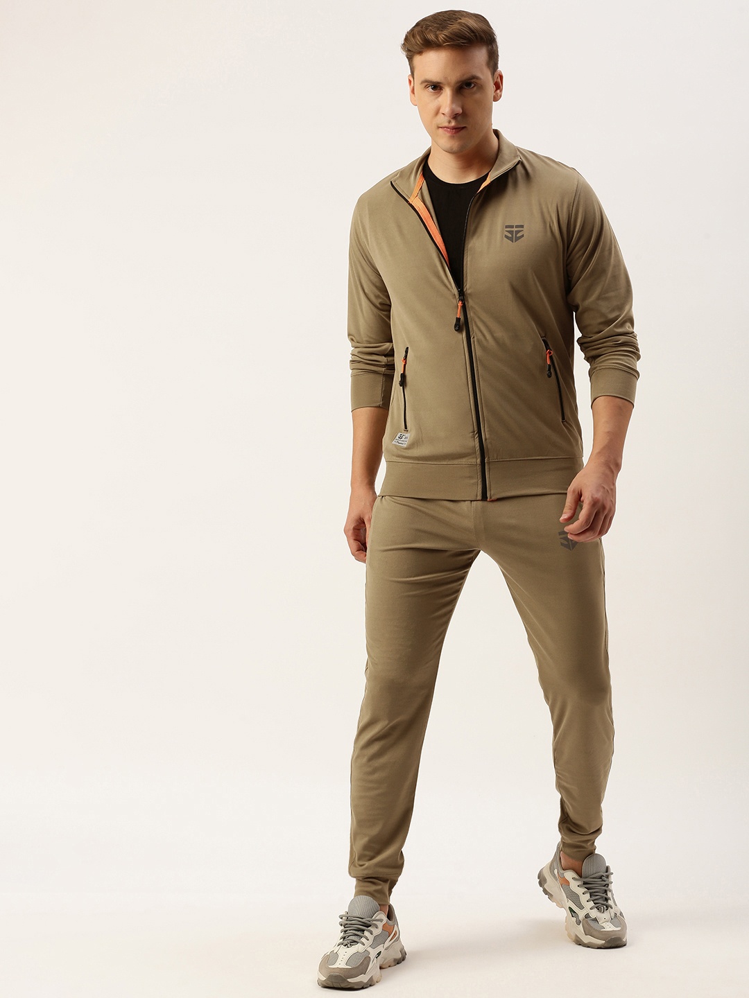 Sports52 wear Men Brand Logo Minimal Printed Training Tracksuit, Beige