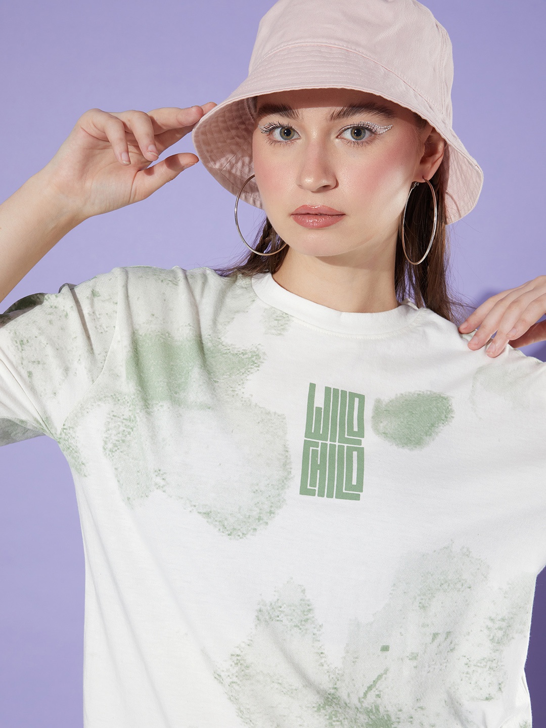 The Roadster Life Co. Printed Drop-Shoulder Sleeves 90's Hollaback-Poster Graphics T-shirt, White
The Roadster Life Co. Printed Drop-Shoulder Sleeves 90's Hollaback-Poster Graphics T-shirt, White