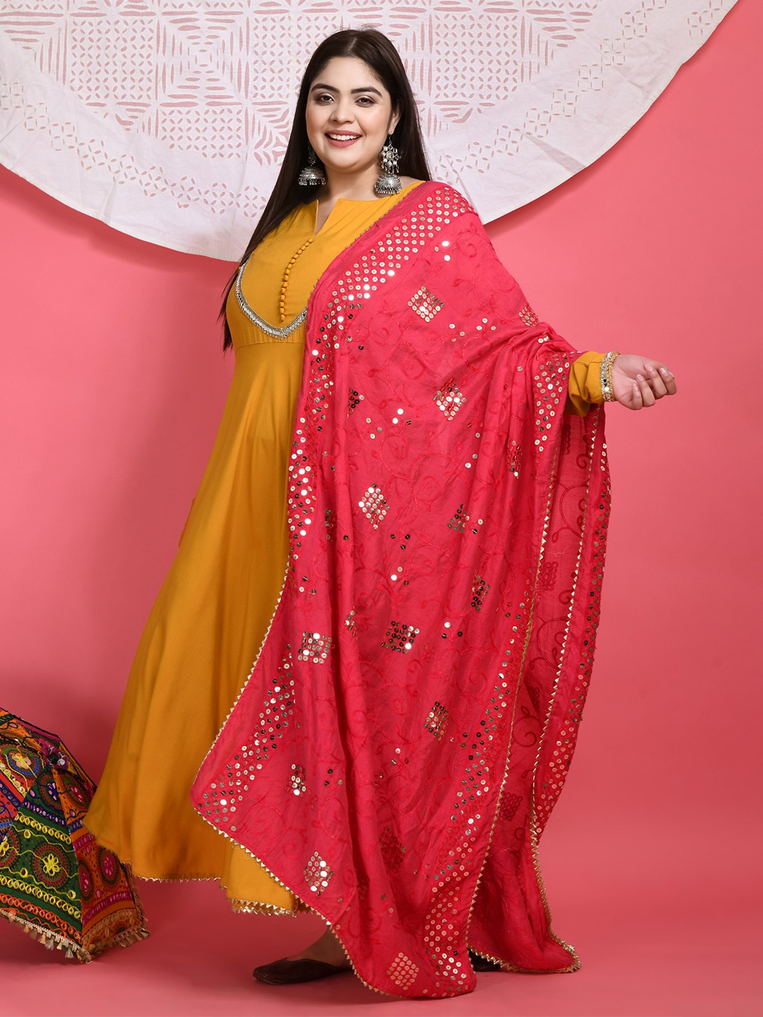 PrettyPlus by Desinoor.com Ethnic Motifs Embroidered Cotton Dupatta with Sequinned, Magenta
PrettyPlus by Desinoor.com Ethnic Motifs Embroidered Cotton Dupatta with Sequinned, Magenta