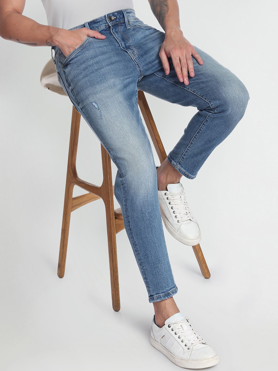 Flying Machine Mankle Tapered Fit Lightly Distressed Authentic Signature Jeans, Blue
Flying Machine Mankle Tapered Fit Lightly Distressed Authentic Signature Jeans, Blue