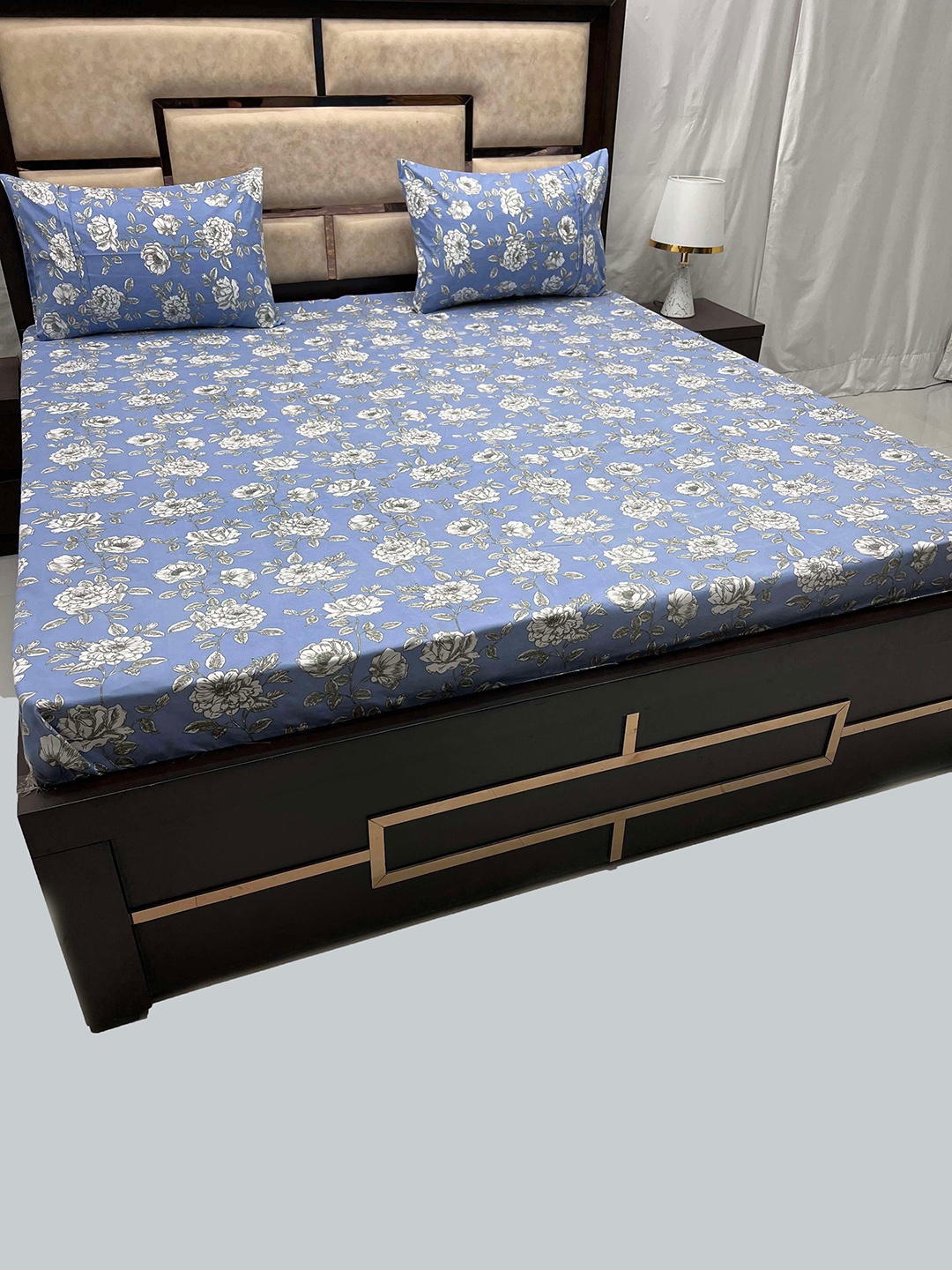 Pure Decor Leisure Fur Blue & White Floral 260 TC Flat King Bedsheet With 2 Pillow Covers
Pure Decor Leisure Fur Blue & White Floral 260 TC Flat King Bedsheet With 2 Pillow Covers