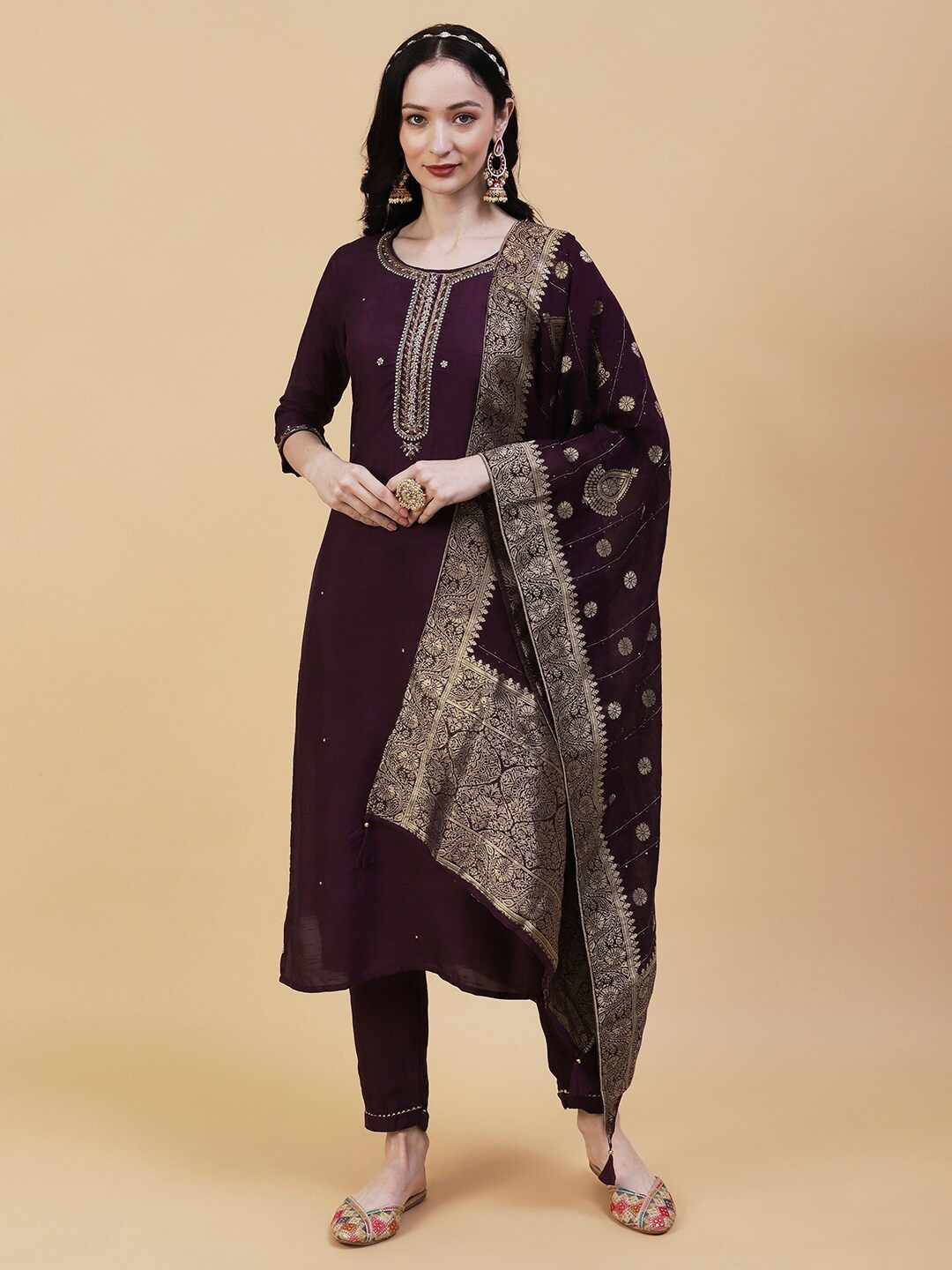 FASHOR Round Neck Ethnic Motifs Embroidered Chanderi Silk Kurta With Trousers & Dupatta, Mauve
FASHOR Round Neck Ethnic Motifs Embroidered Chanderi Silk Kurta With Trousers & Dupatta, Mauve