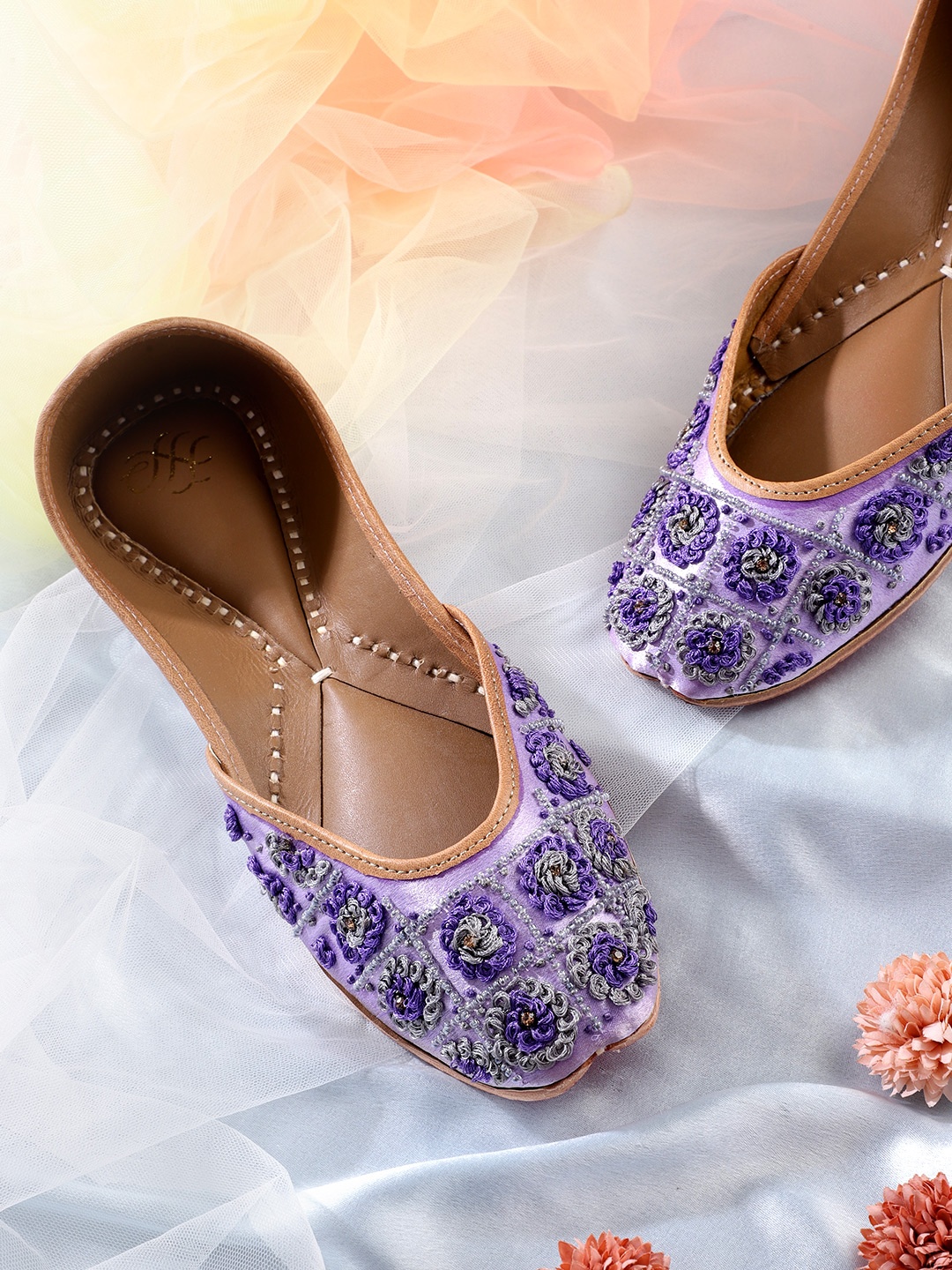 House of Pataudi Women Floral Embroidered Embellished Detail Ethnic Mojaris, Purple
House of Pataudi Women Floral Embroidered Embellished Detail Ethnic Mojaris, Purple