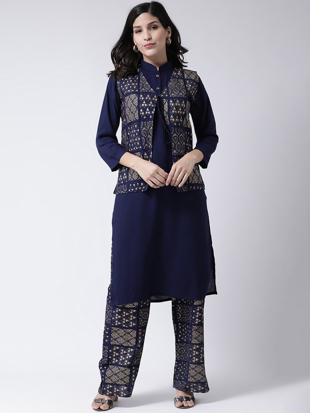 Charitra Ethnic Motifs Kurta With Palazzos & Jacket, Navy blue
Charitra Ethnic Motifs Kurta With Palazzos & Jacket, Navy blue