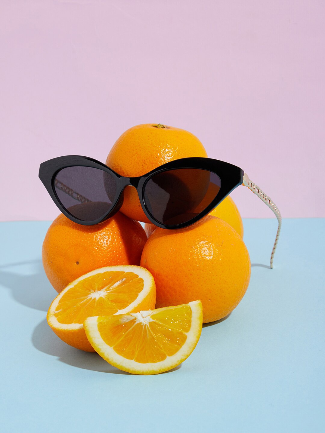 HAUTE SAUCE by Campus Sutra Women Cateye Sunglasses with Polarised Lens SUMR22_HSSG1228, Black
HAUTE SAUCE by Campus Sutra Women Cateye Sunglasses with Polarised Lens SUMR22_HSSG1228, Black