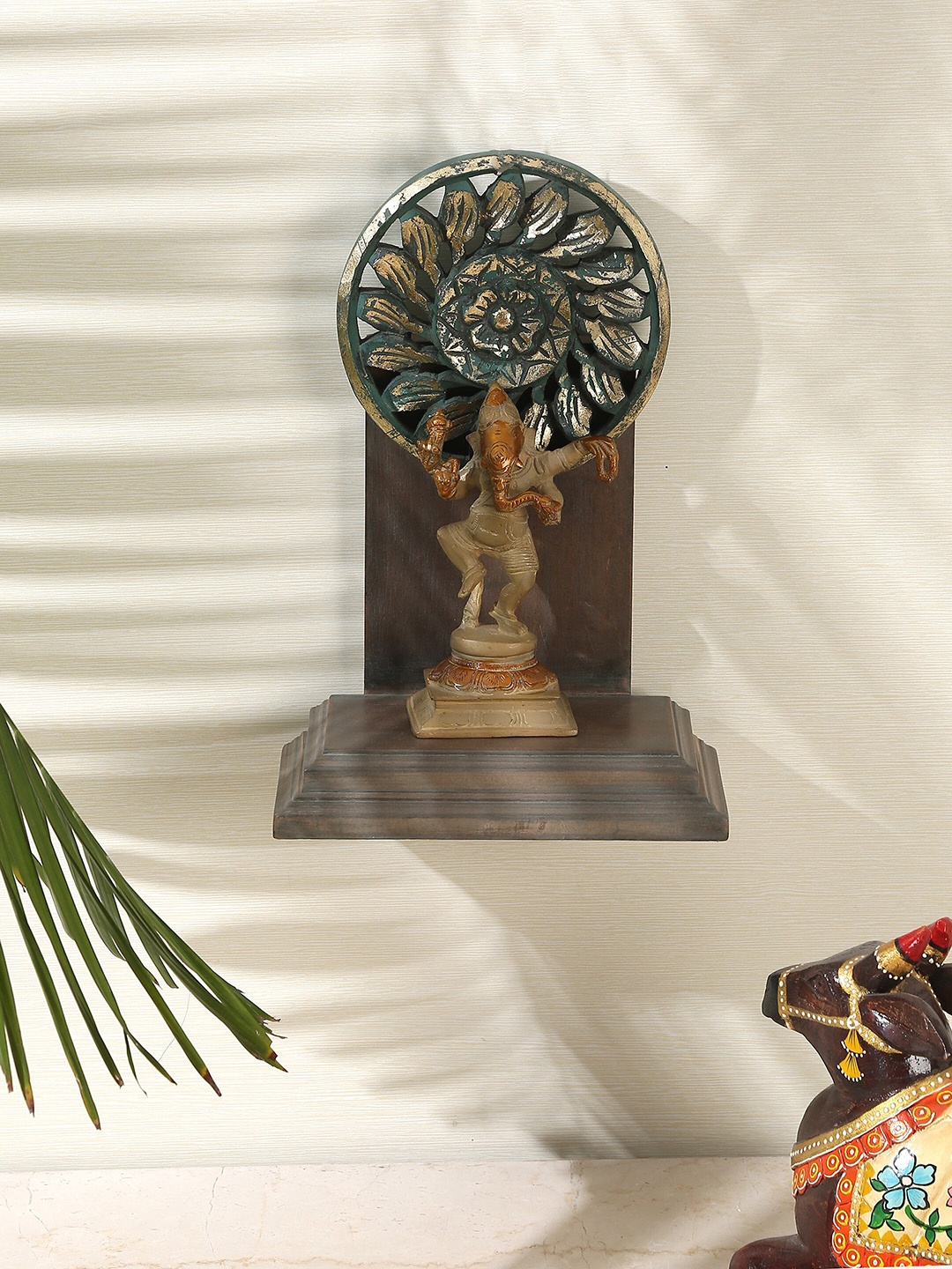 Amoliconcepts Vintage Treasures Green & Gold-Toned Textured Chakra Wall & Table Top Decor
Amoliconcepts Vintage Treasures Green & Gold-Toned Textured Chakra Wall & Table Top Decor