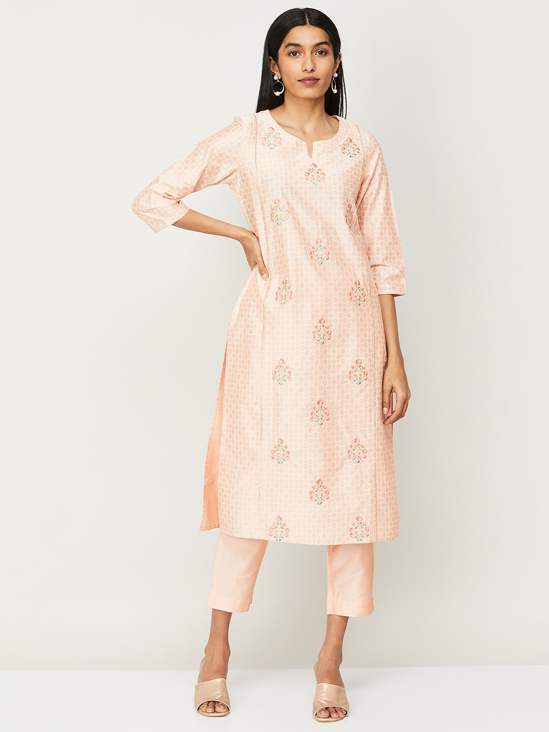 Melange by Lifestyle Women Floral Embroidered Thread Work Kurta With Trousers & Dupatta, Peach
Melange by Lifestyle Women Floral Embroidered Thread Work Kurta With Trousers & Dupatta, Peach