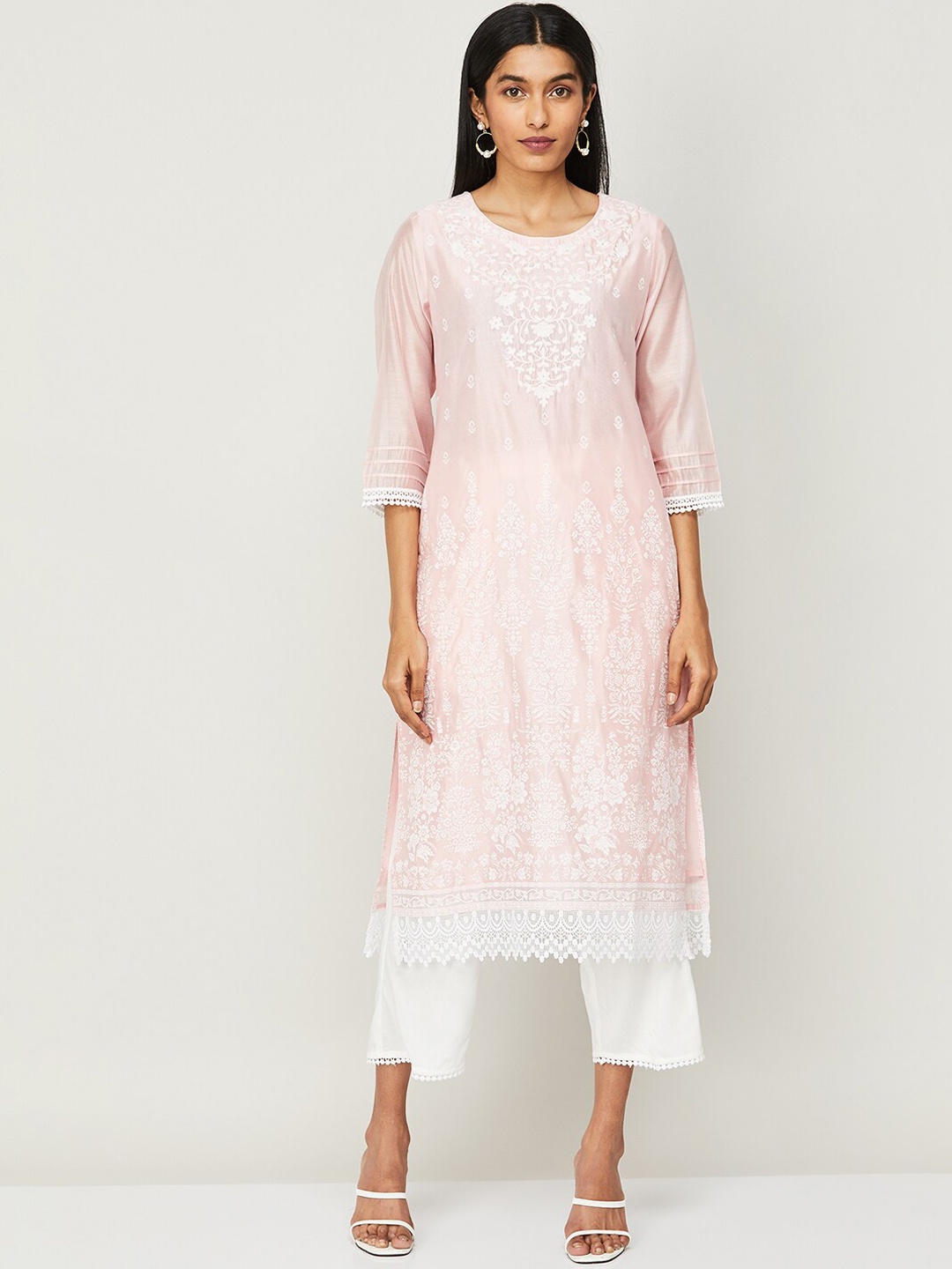 Melange by Lifestyle Women Ethnic Motifs Printed Kurta With Trousers & Dupatta, Pink
Melange by Lifestyle Women Ethnic Motifs Printed Kurta With Trousers & Dupatta, Pink