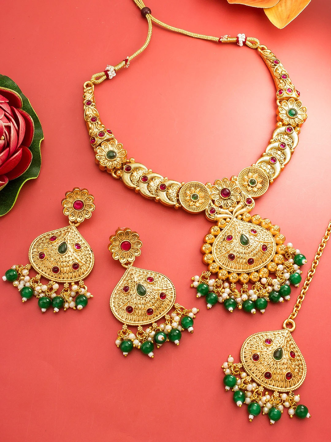 aadita Gold-Plated Stone-Studded & Beaded Necklace and Earrings & With Maang Tika, Green
aadita Gold-Plated Stone-Studded & Beaded Necklace and Earrings & With Maang Tika, Green