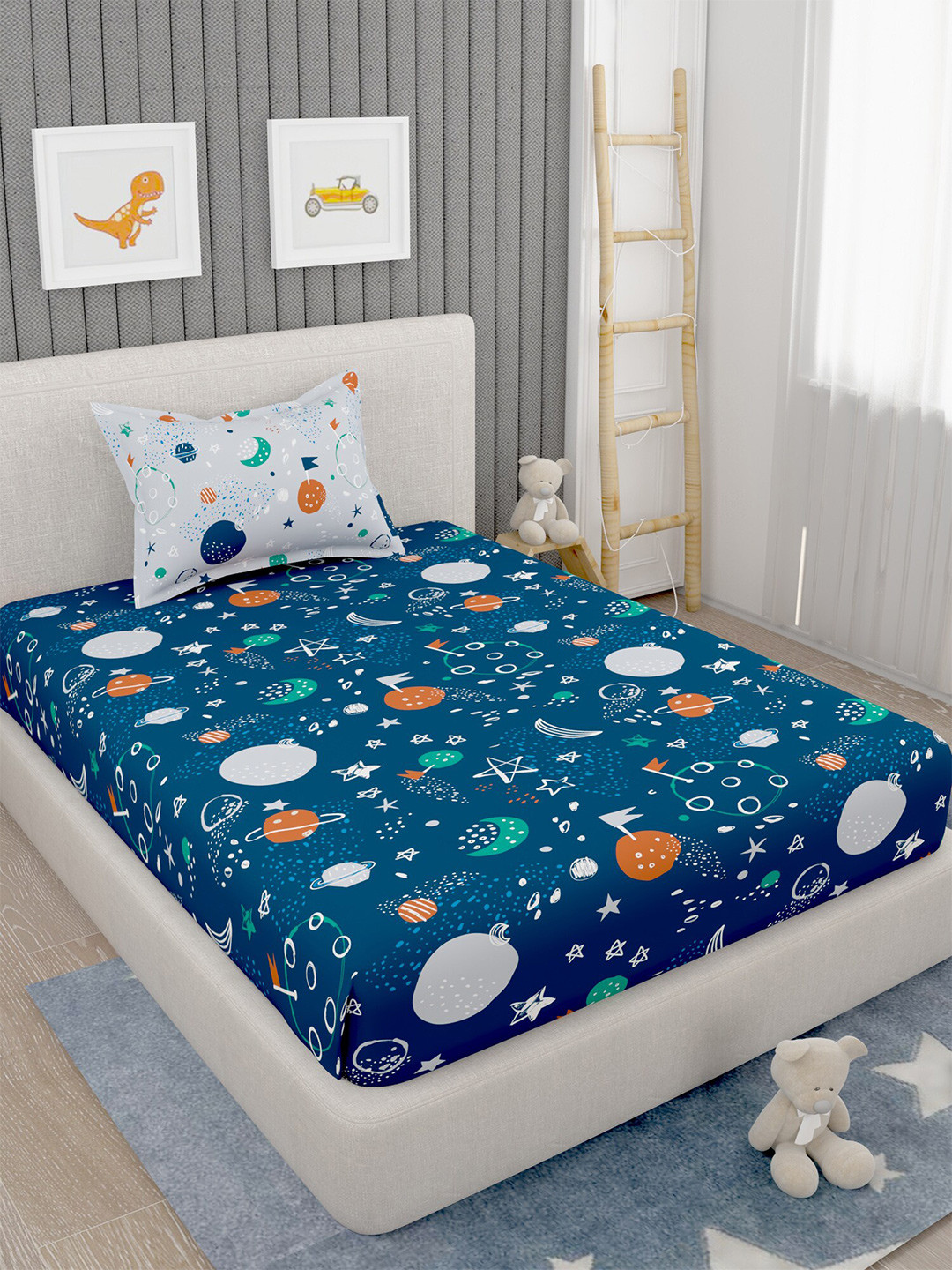 EverHOME Navy Blue & Grey Grapic 160 TC Cotton Flat Single Bedsheet With 1 Pillow Cover
EverHOME Navy Blue & Grey Grapic 160 TC Cotton Flat Single Bedsheet With 1 Pillow Cover