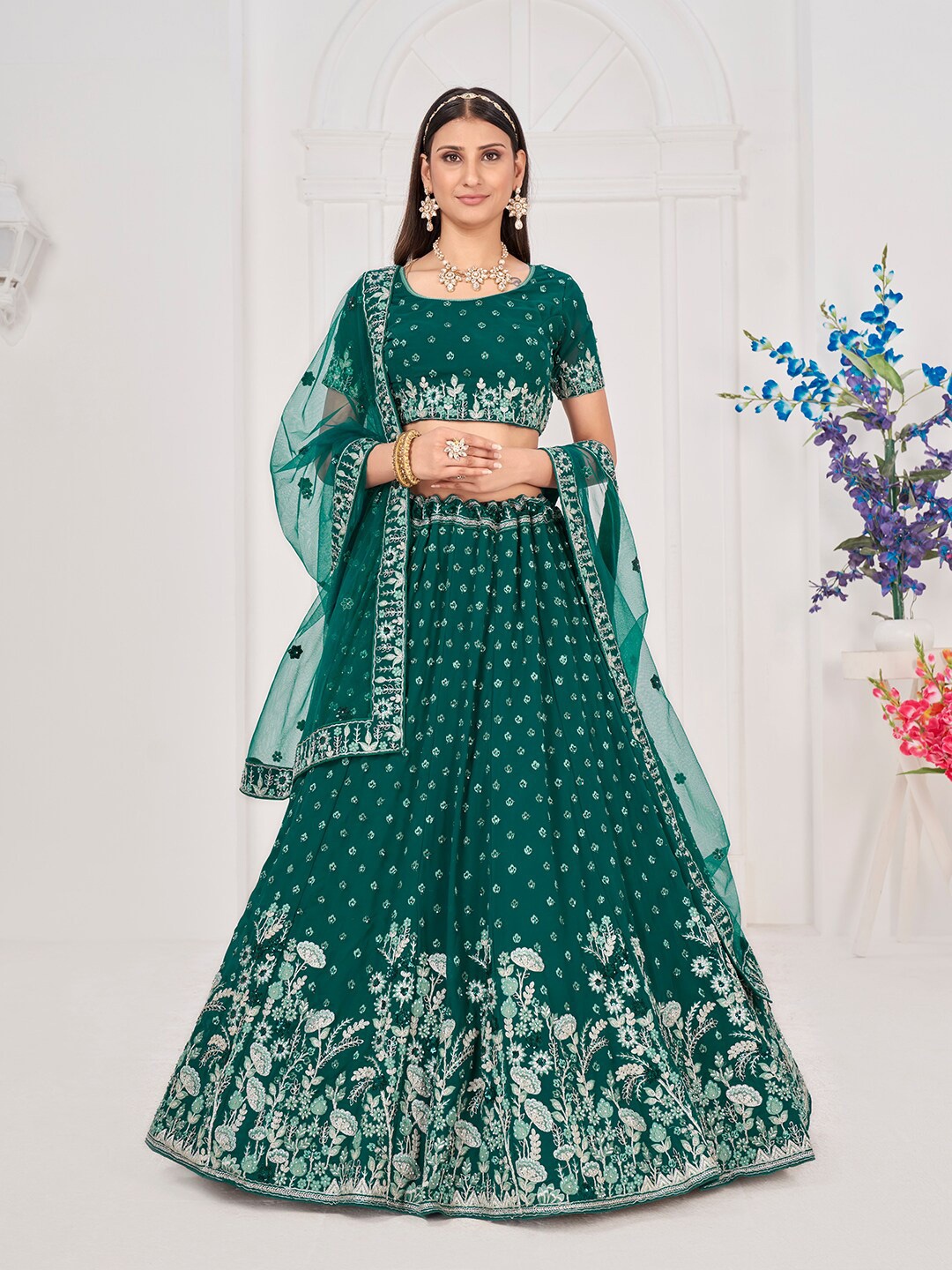 SHOPGARB Embellished Sequinned Semi-Stitched Lehenga & Unstitched Blouse With Dupatta, Green
SHOPGARB Embellished Sequinned Semi-Stitched Lehenga & Unstitched Blouse With Dupatta, Green