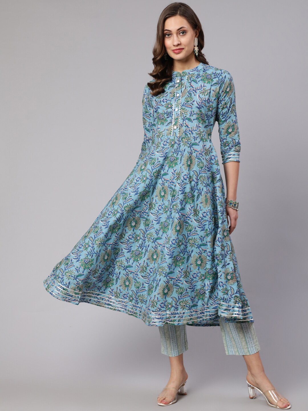 GLAM ROOTS Band Collar Floral Printed Gotta Patti Pure Cotton A-line Kurta With Trousers, Blue
GLAM ROOTS Band Collar Floral Printed Gotta Patti Pure Cotton A-line Kurta With Trousers, Blue