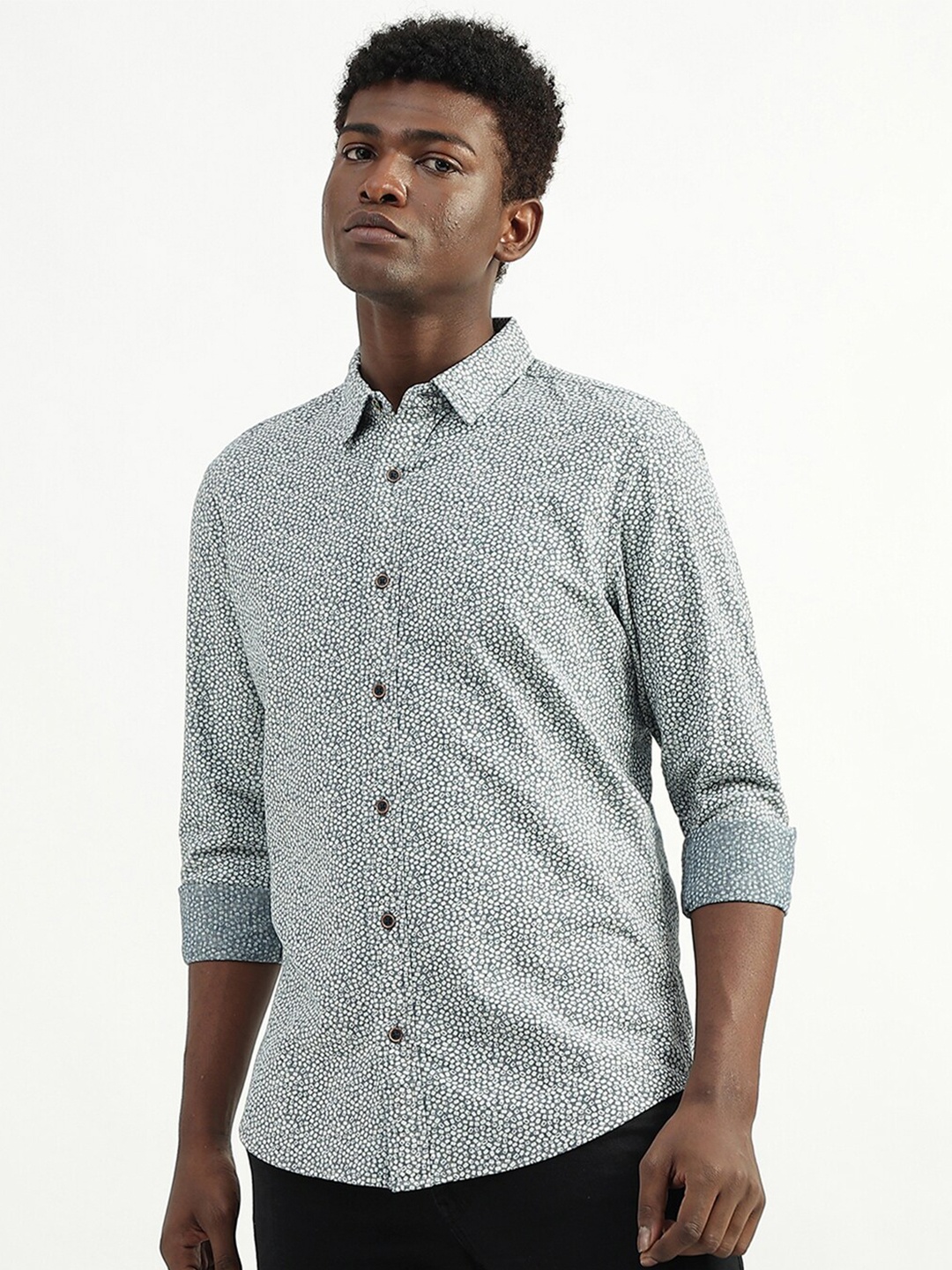 United Colors of Benetton Spread Collar Slim Fit Micro Ditsy Printed Cotton Casual Shirt, Olive
United Colors of Benetton Spread Collar Slim Fit Micro Ditsy Printed Cotton Casual Shirt, Olive