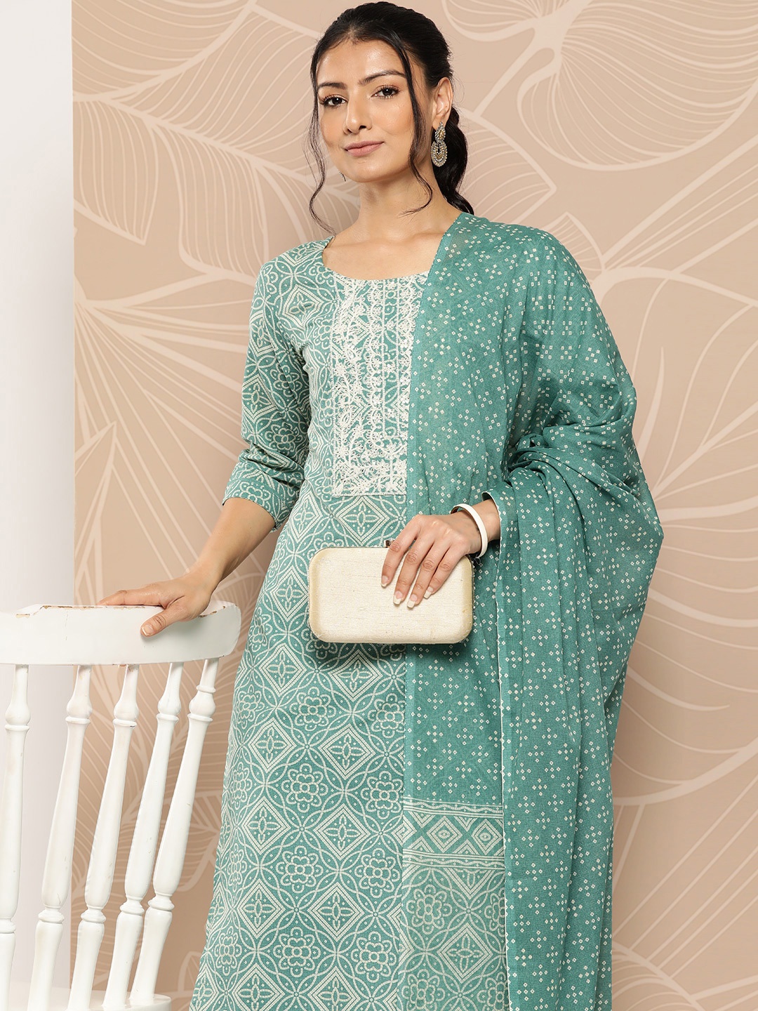 Yufta Bandhani Embroidered Thread Work Pure Cotton Kurta With Trousers & With Dupatta, Green
Yufta Bandhani Embroidered Thread Work Pure Cotton Kurta With Trousers & With Dupatta, Green