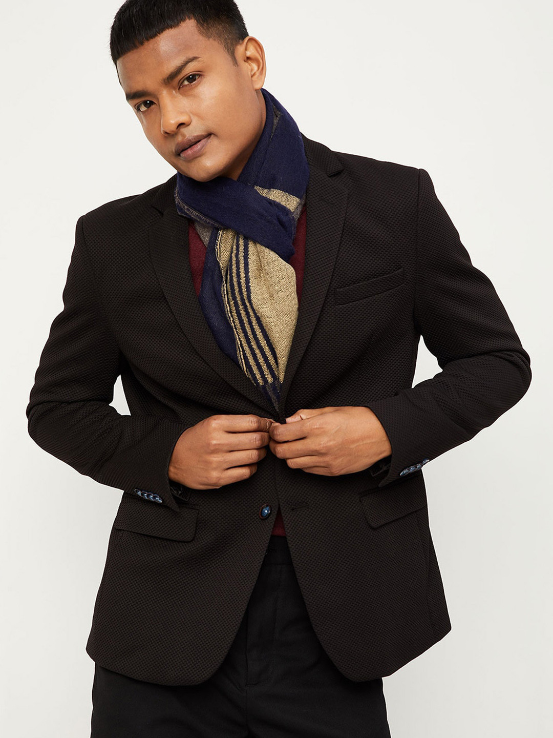 max Men Self-Design Regular Fit Single-Breasted Blazers, Black
max Men Self-Design Regular Fit Single-Breasted Blazers, Black