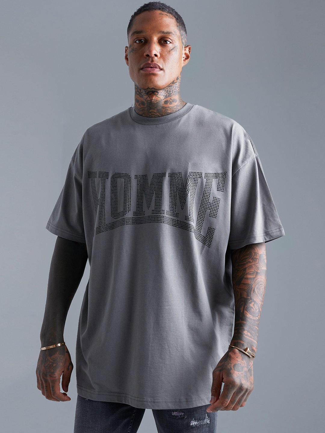 boohooMAN Oversized Typography Embellished Drop-Shoulder Sleeves Pure Cotton T-shirt, Grey
boohooMAN Oversized Typography Embellished Drop-Shoulder Sleeves Pure Cotton T-shirt, Grey