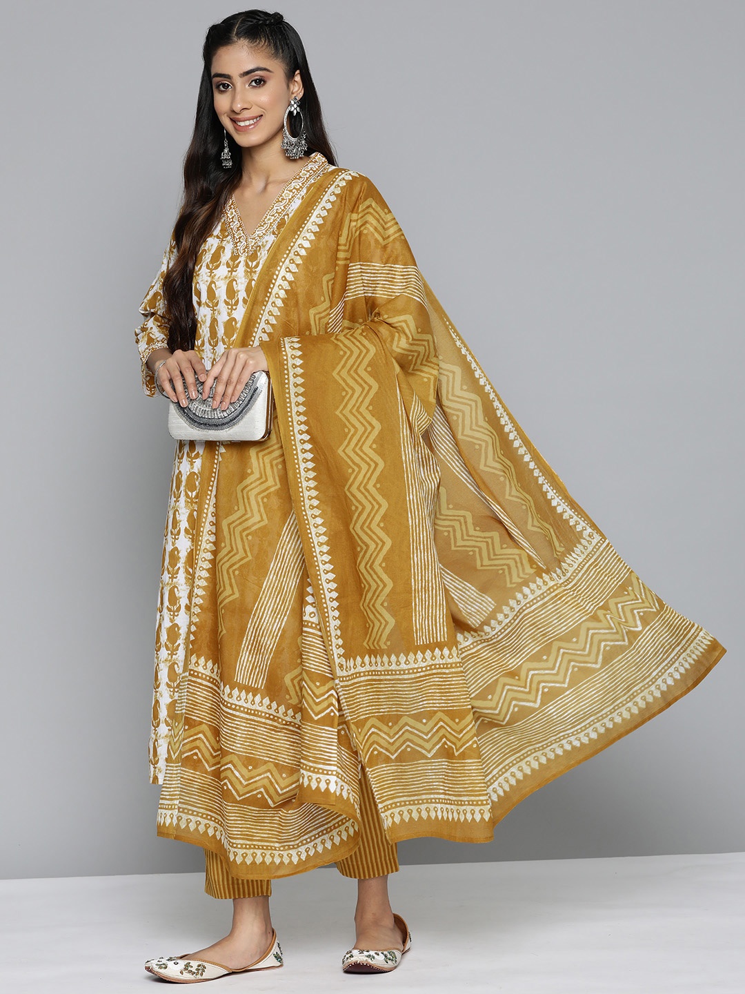 HERE&NOW Women Ethnic Motifs Printed Patti Pure Cotton Kurta with Trousers & Dupatta, Mustard
HERE&NOW Women Ethnic Motifs Printed Patti Pure Cotton Kurta with Trousers & Dupatta, Mustard