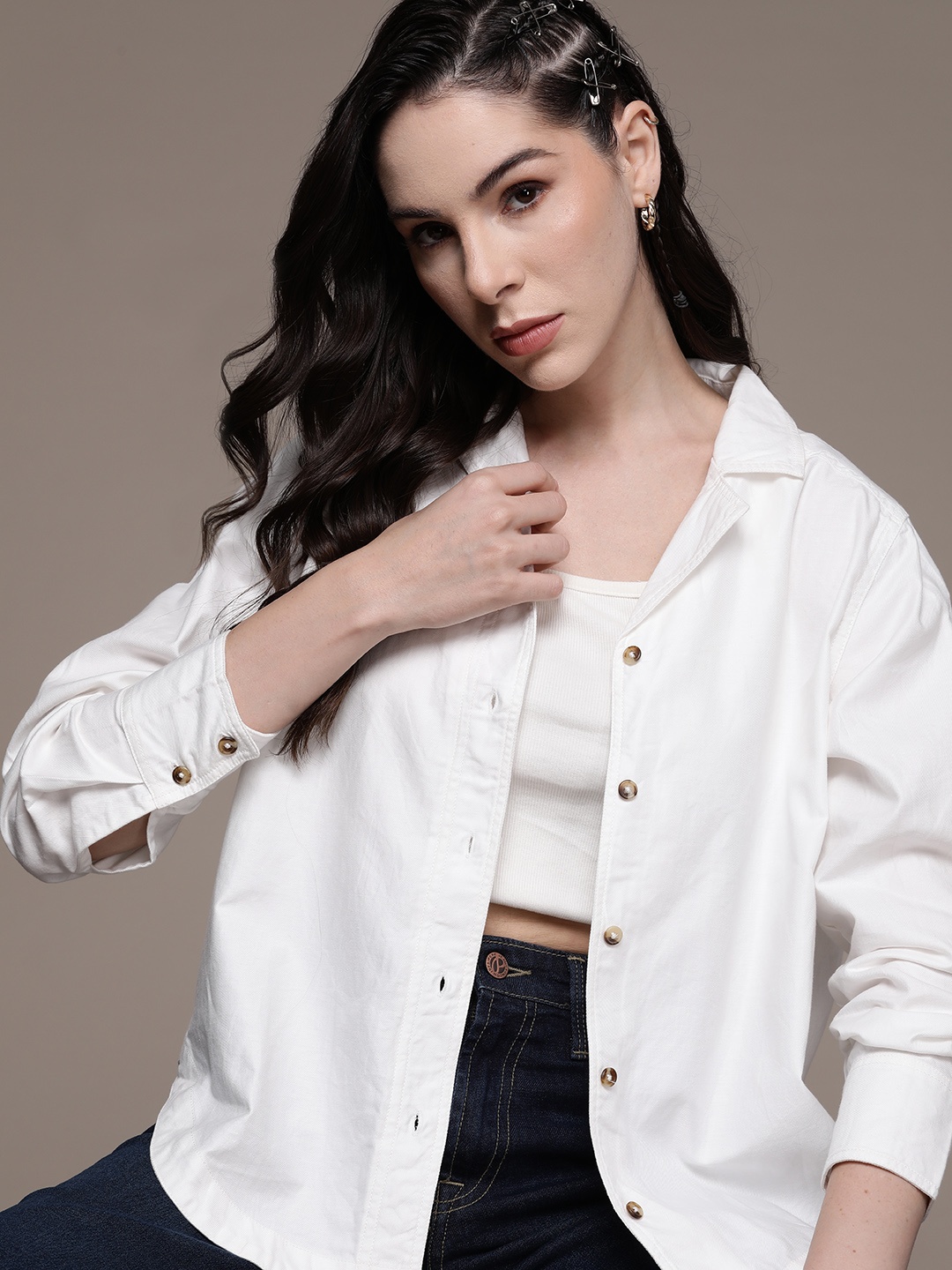 The Roadster Lifestyle Co. Solid Pleated Detail High-Low Hem Pure Cotton Casual Shirt, White
The Roadster Lifestyle Co. Solid Pleated Detail High-Low Hem Pure Cotton Casual Shirt, White