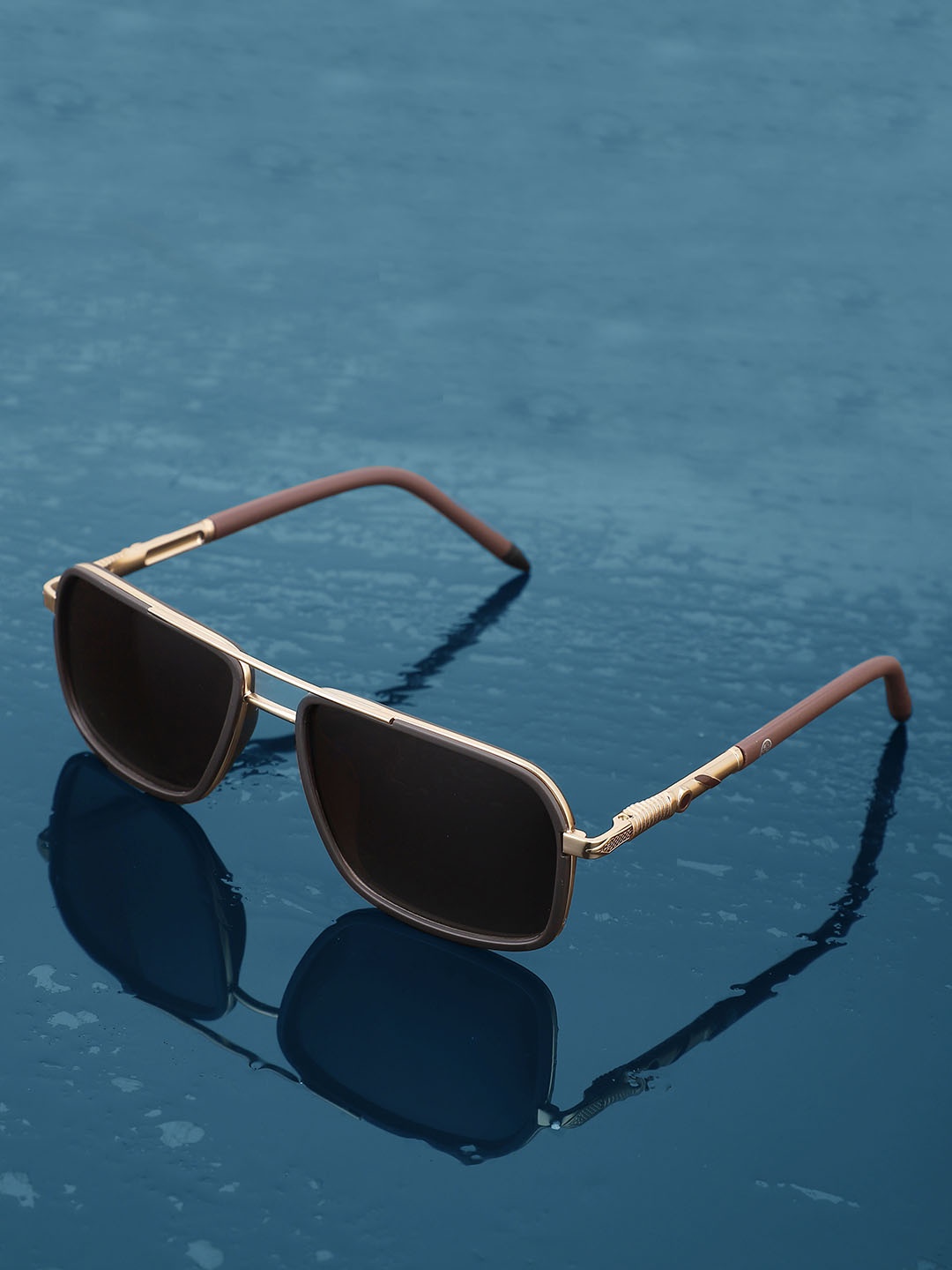 Carlton London Premium Men Rectangle Sunglasses With Polarised & UV Protected Lens CLSM123, Gold
Carlton London Premium Men Rectangle Sunglasses With Polarised & UV Protected Lens CLSM123, Gold