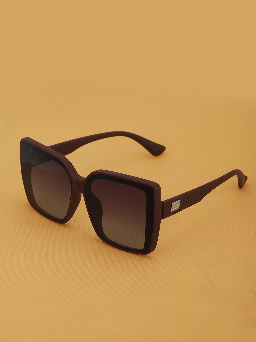 Carlton London Premium Oversized Sunglasses With Polarised & UV Protected Lens CLSW166, Brown
Carlton London Premium Oversized Sunglasses With Polarised & UV Protected Lens CLSW166, Brown