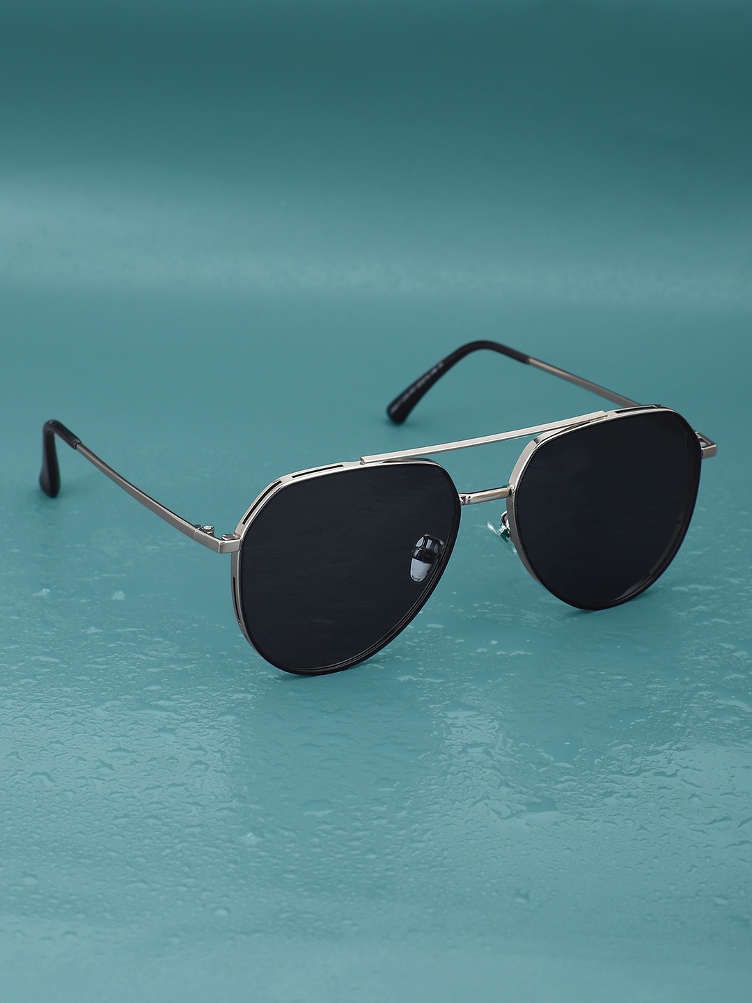 Carlton London Premium Men Aviator Sunglasses With Polarised & UV Protected Lens CLSM136, Silver
Carlton London Premium Men Aviator Sunglasses With Polarised & UV Protected Lens CLSM136, Silver