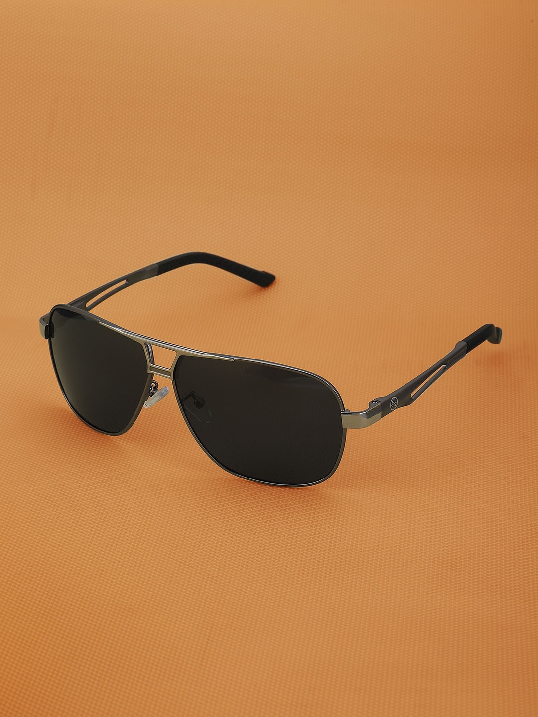 Carlton London Premium Men Aviator Sunglasses With Polarised & UV Protected Lens CLSM117, Silver
Carlton London Premium Men Aviator Sunglasses With Polarised & UV Protected Lens CLSM117, Silver