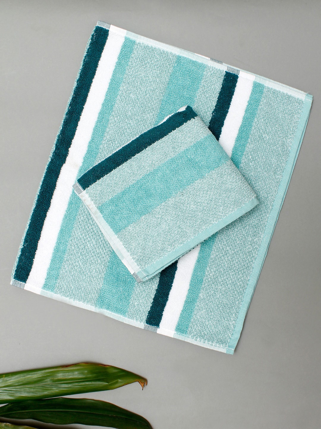 AVI Living Sea Green & White 2 Pc Striped 550 GSM Pure Cotton Highly Absorbent Hand Towels
AVI Living Sea Green & White 2 Pc Striped 550 GSM Pure Cotton Highly Absorbent Hand Towels