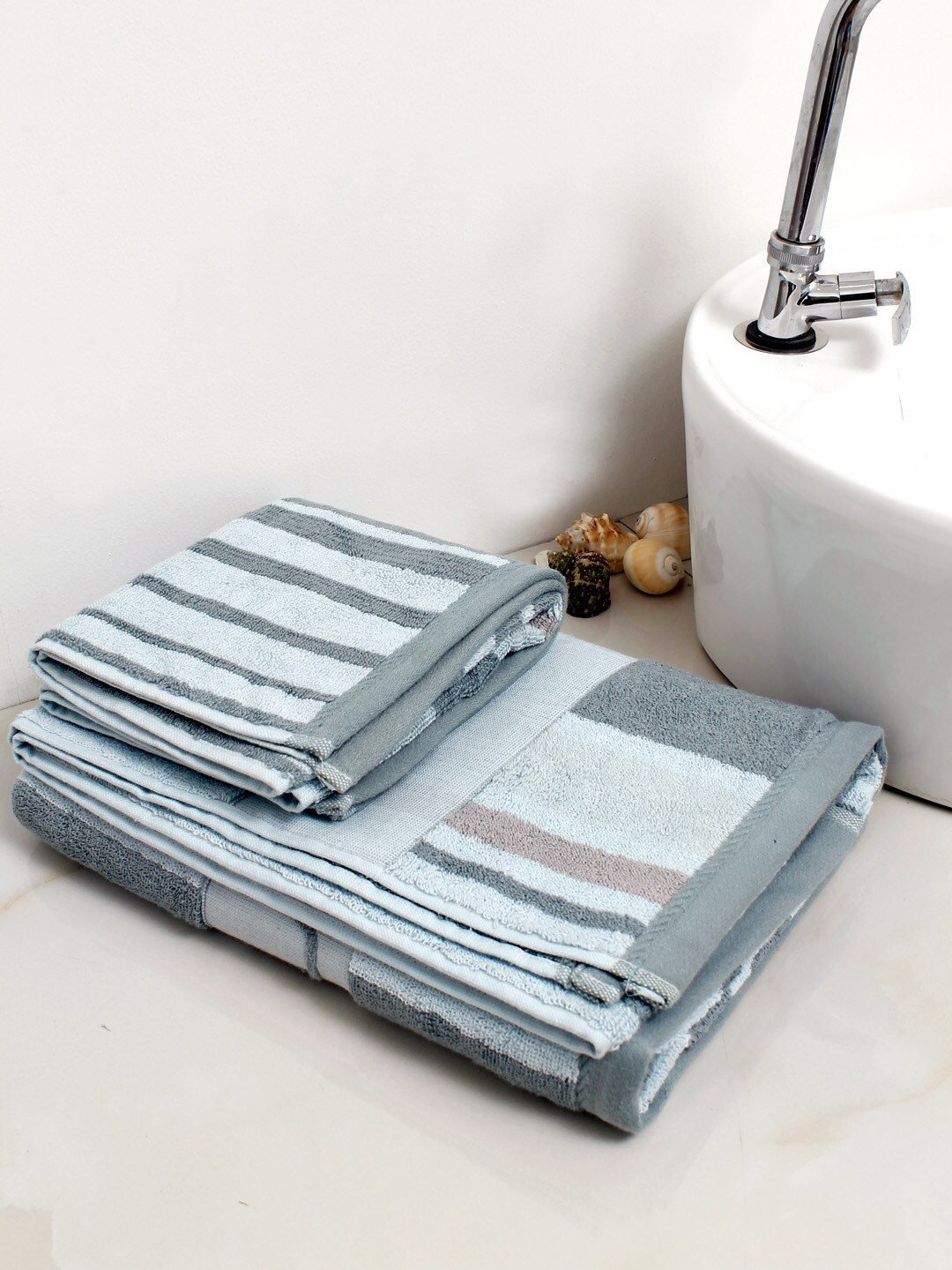 AVI Living Blue & Teal 2-Pcs Striped 550 GSM Pure Cotton Towel Set
AVI Living Blue & Teal 2-Pcs Striped 550 GSM Pure Cotton Towel Set