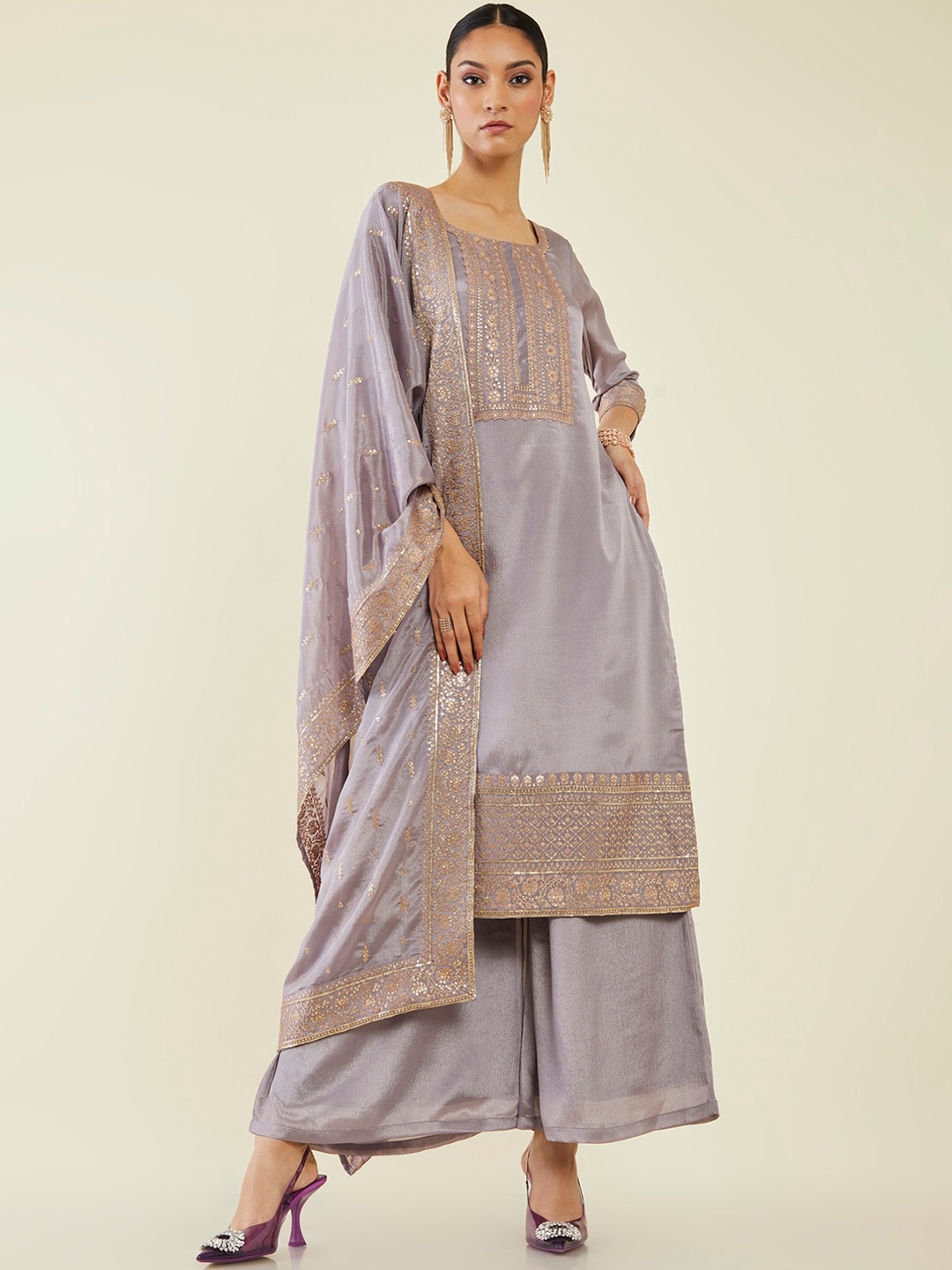 Soch Floral Embroidered Sequinned Round Neck Kurta with Palazzos & Dupatta, Purple
Soch Floral Embroidered Sequinned Round Neck Kurta with Palazzos & Dupatta, Purple