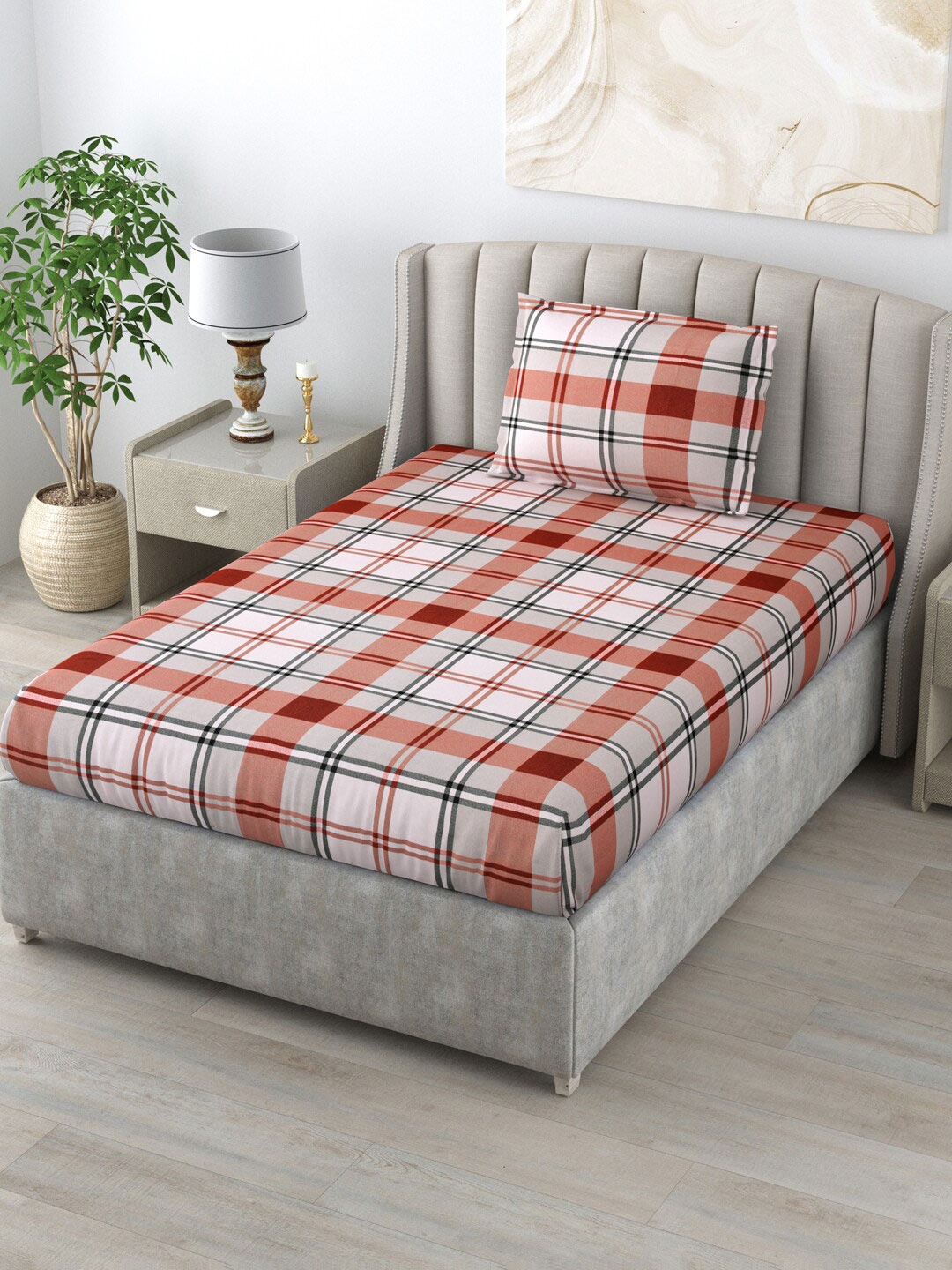 Salona Bichona Austere Pink & Rust Geometric 144 TC Single Bedsheet With 1 Pillow Cover
Salona Bichona Austere Pink & Rust Geometric 144 TC Single Bedsheet With 1 Pillow Cover