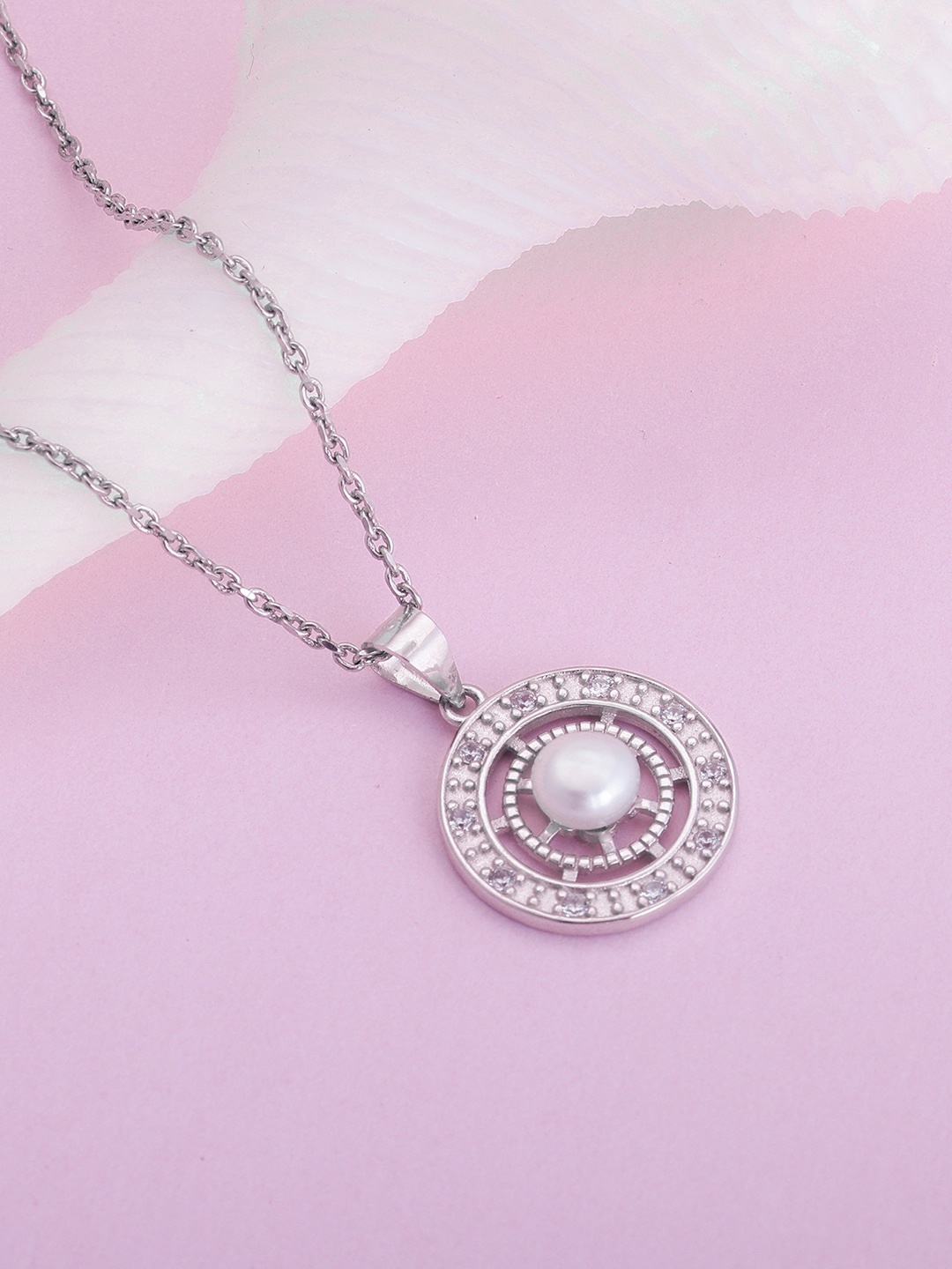 GIVA 925 Sterling Silver Plated CZ-Studded & Pearl Beaded Concentric Pendent With Link Chain
GIVA 925 Sterling Silver Plated CZ-Studded & Pearl Beaded Concentric Pendent With Link Chain