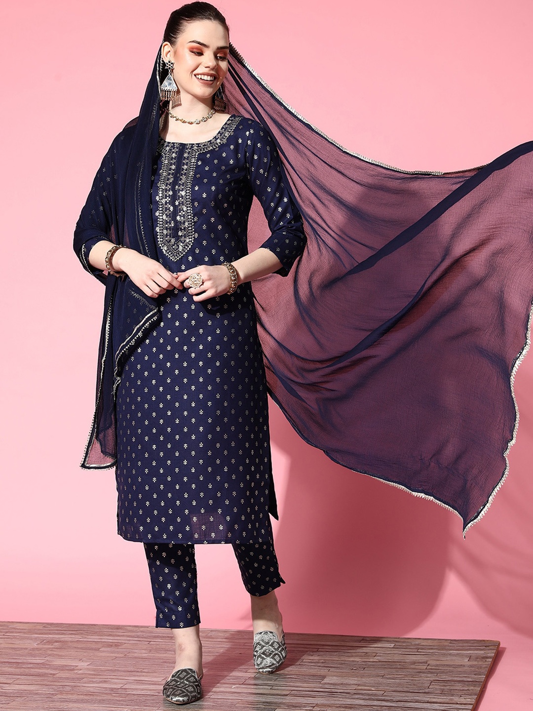Ishin Ethnic Motifs Printed Gotta Patti Straight Kurta with Trousers & Dupatta, Navy blue
Ishin Ethnic Motifs Printed Gotta Patti Straight Kurta with Trousers & Dupatta, Navy blue